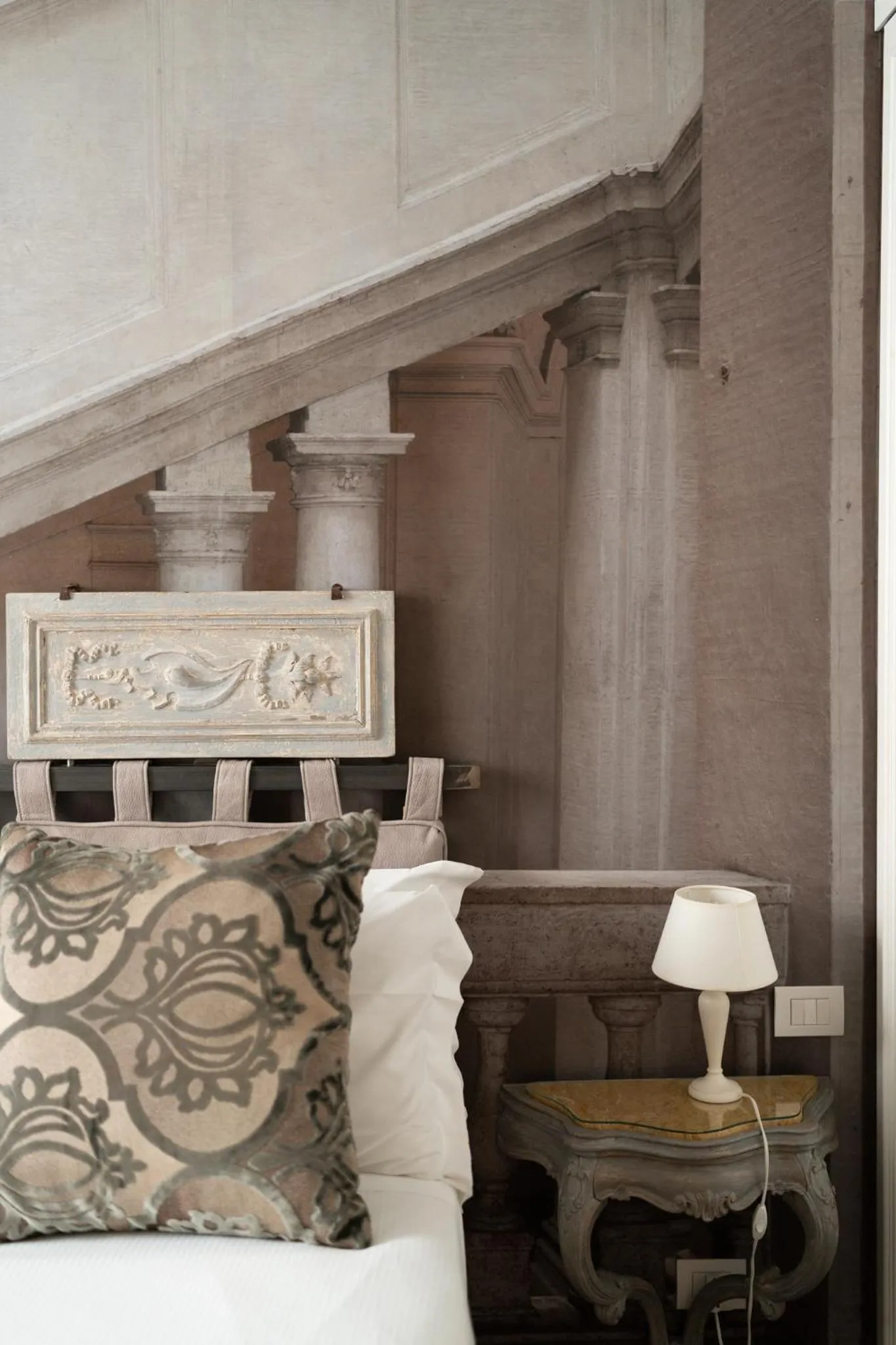 Bed in BDB Rooms Trastevere