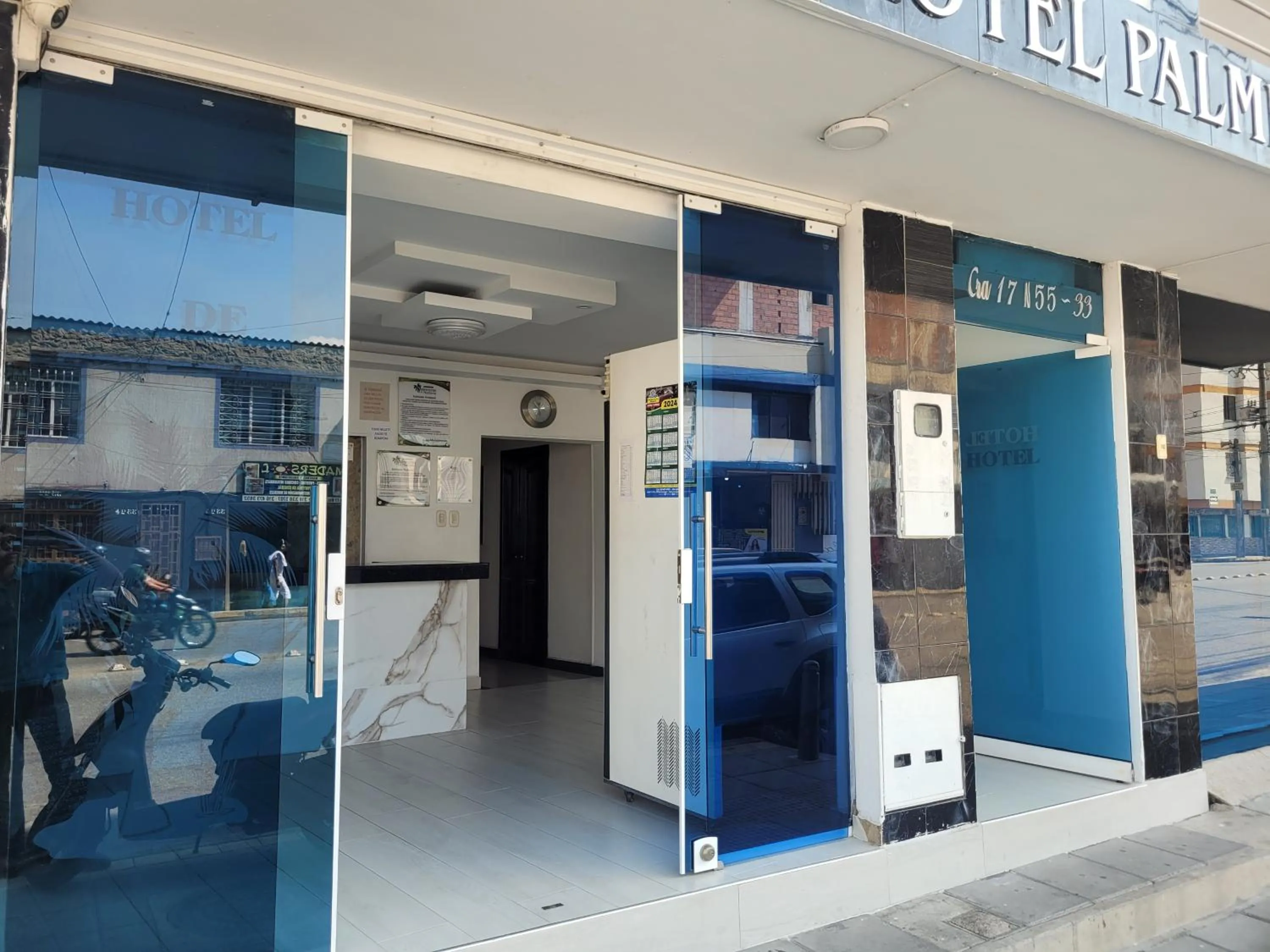 Property building in Hotel Palmeras De Mariana