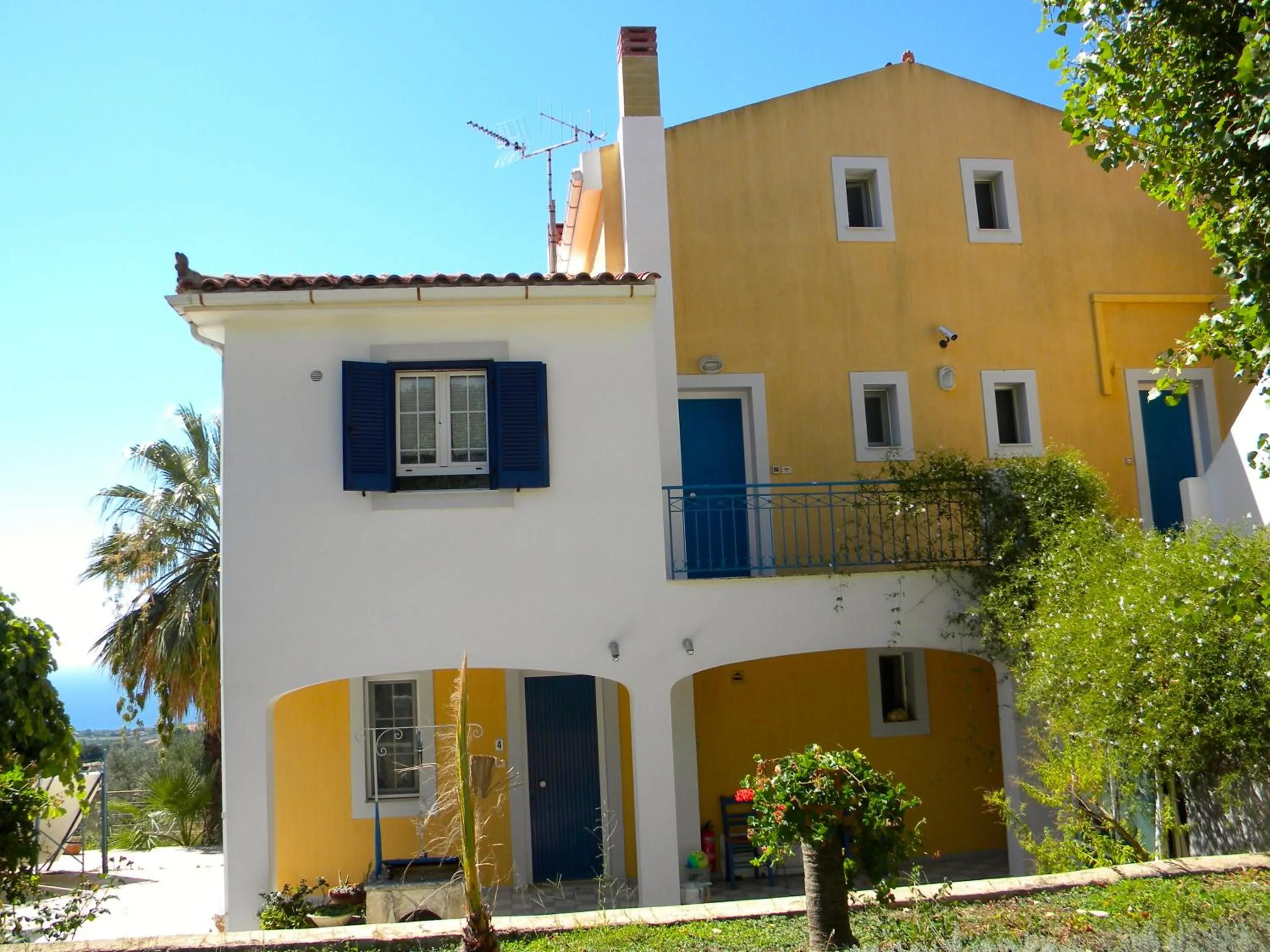 Facade/entrance in Villa Theodora