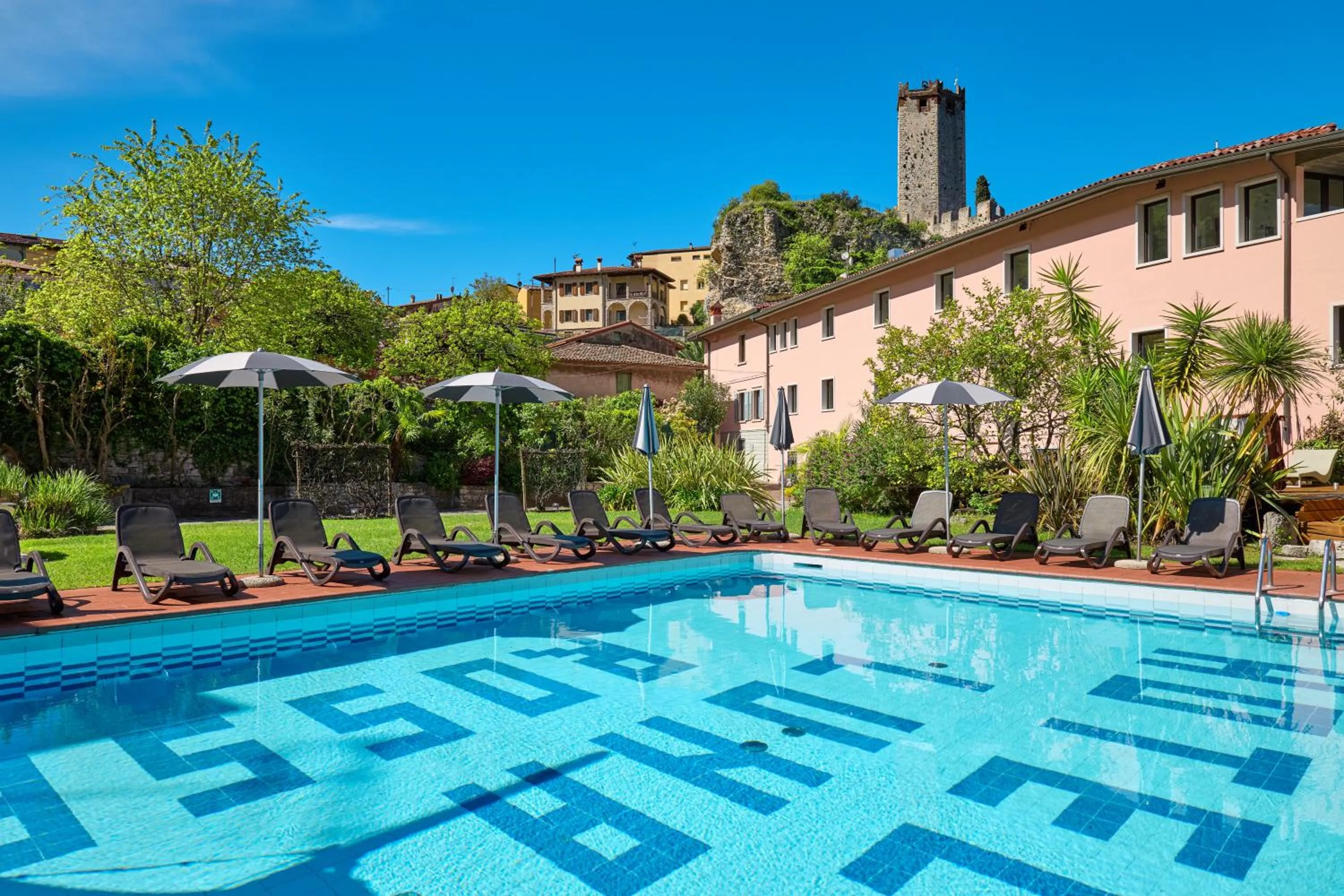 Garden view in Hotel Luna Rossa