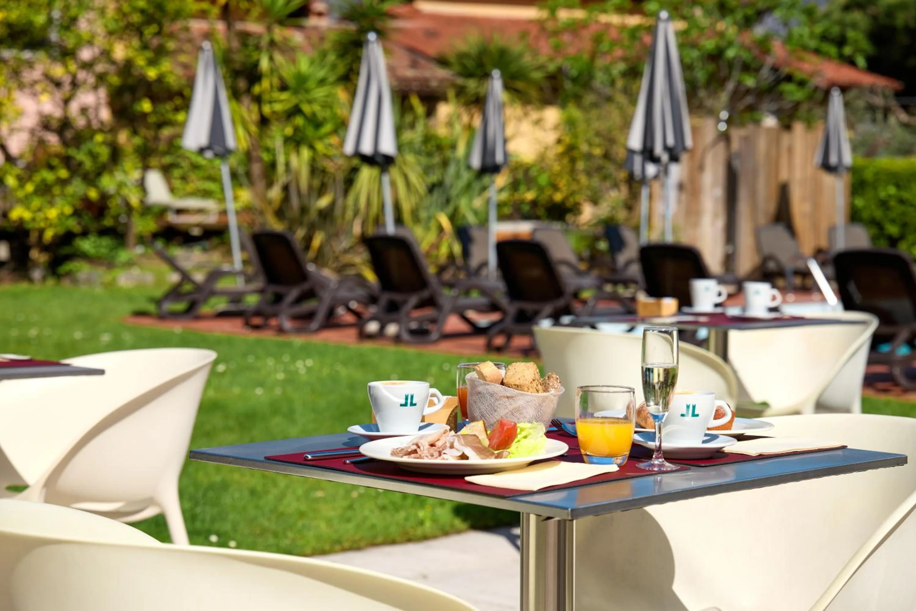 Garden in Hotel Luna Rossa