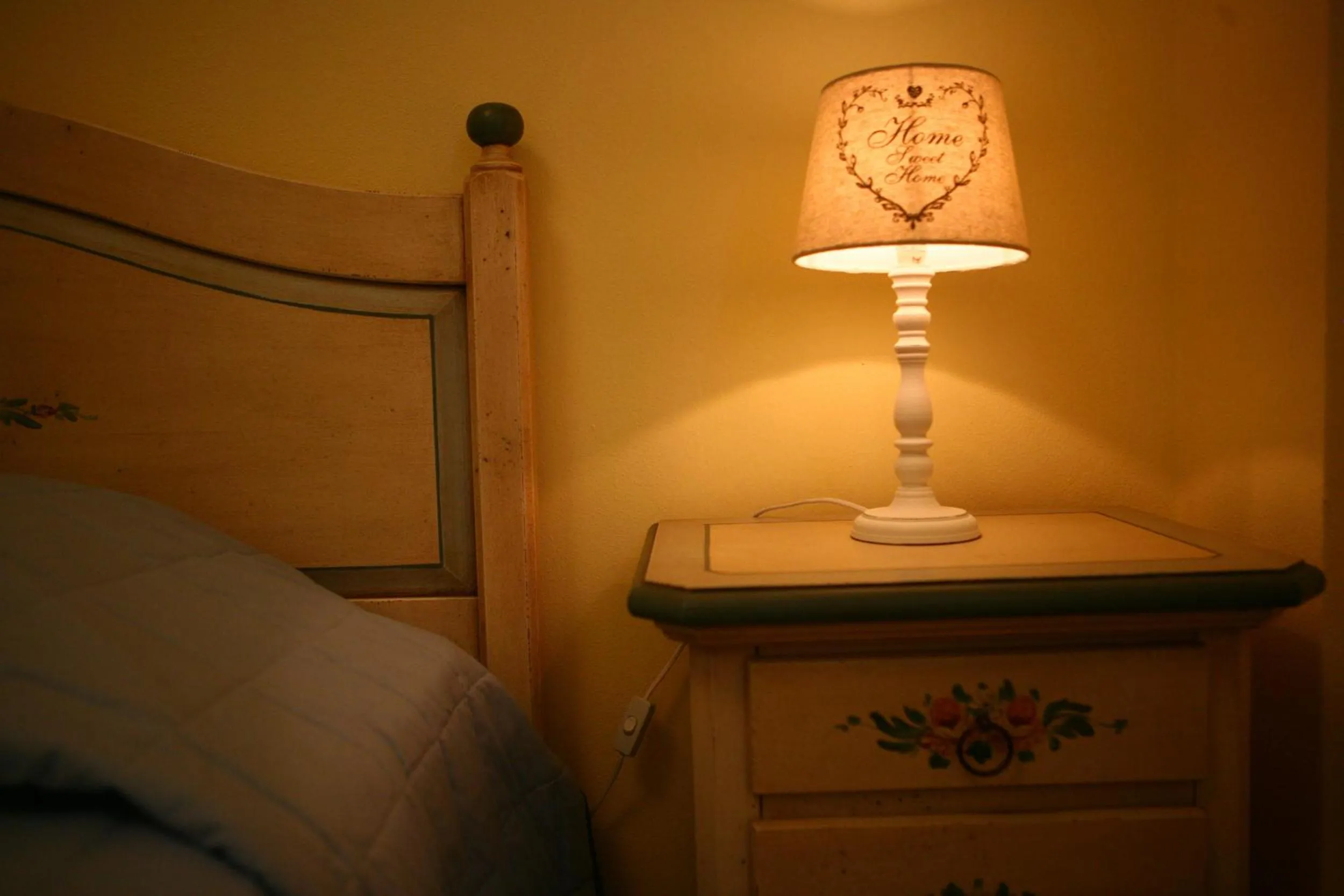 Decorative detail, Bed in Villa Camurana