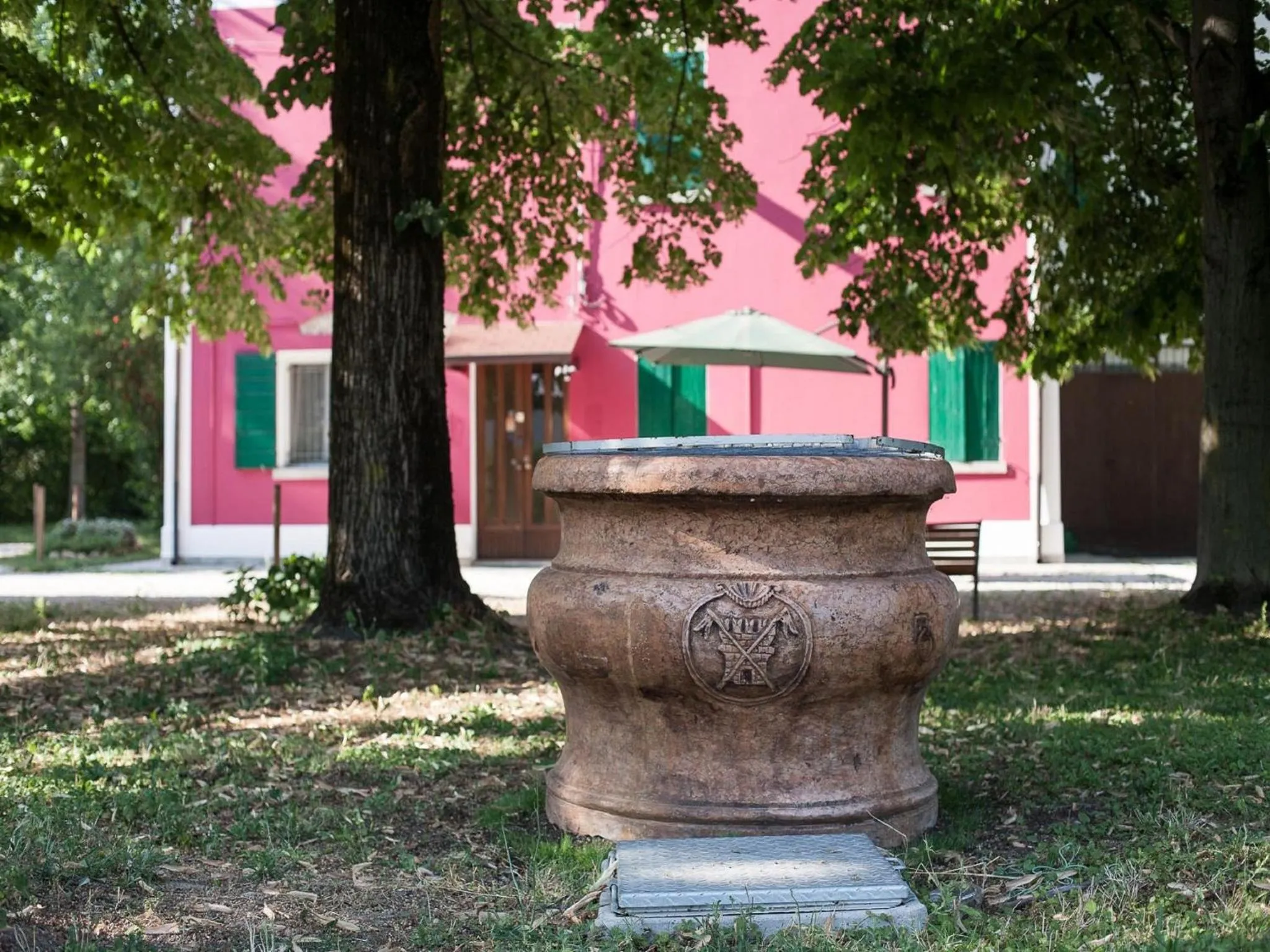 Facade/entrance in Villa Camurana