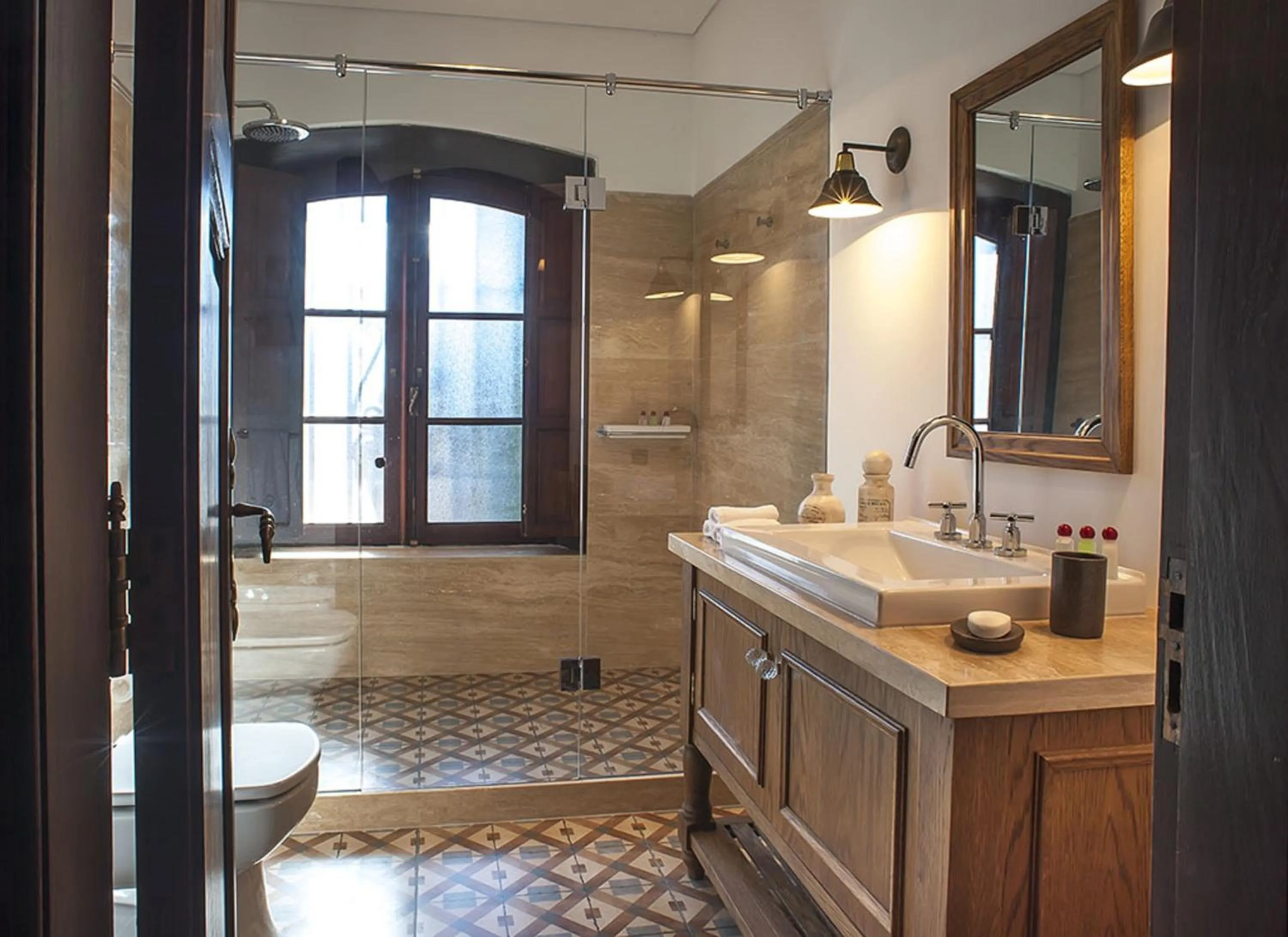 Shower in La Baguala