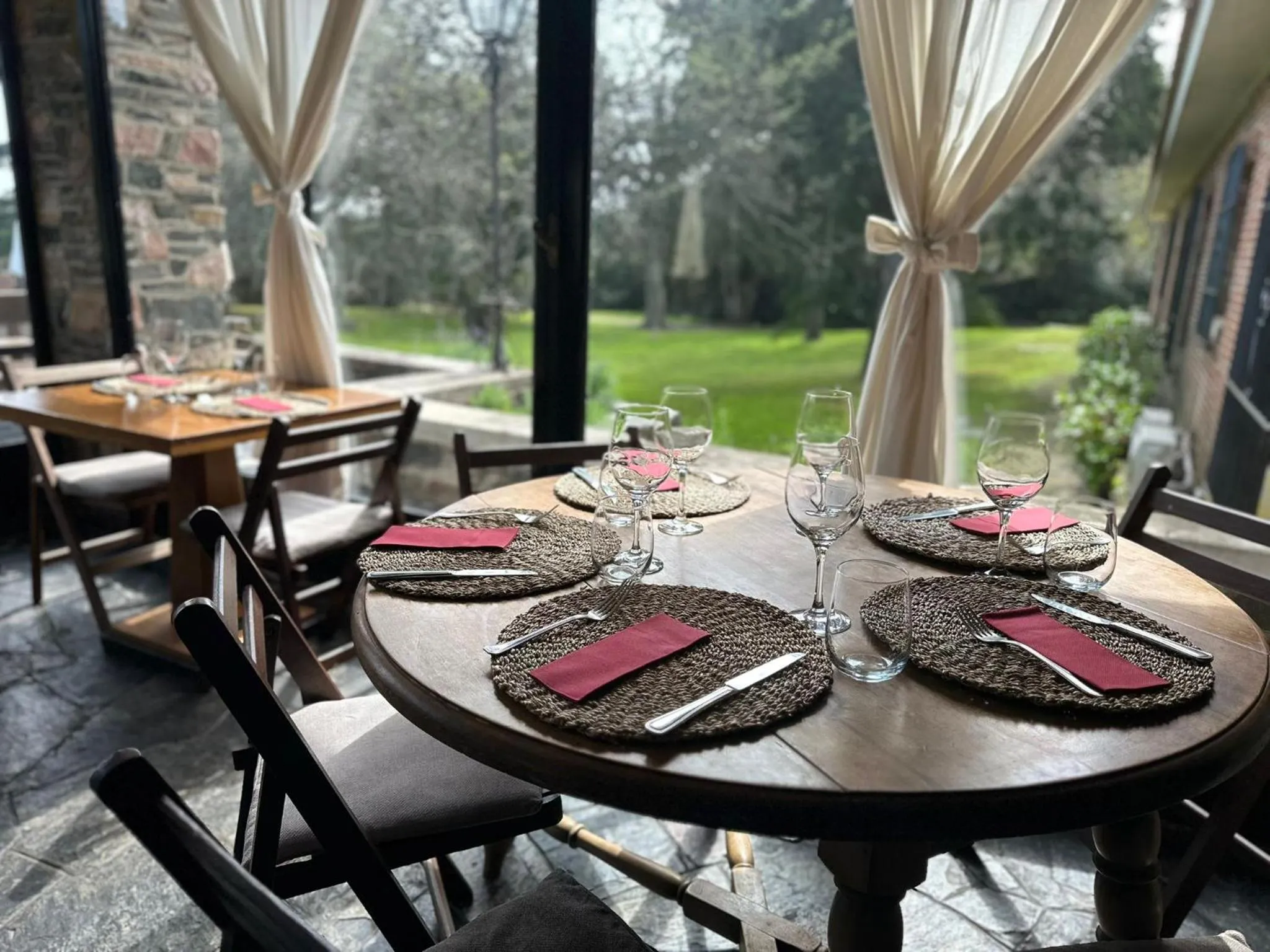 Restaurant/places to eat in La Baguala