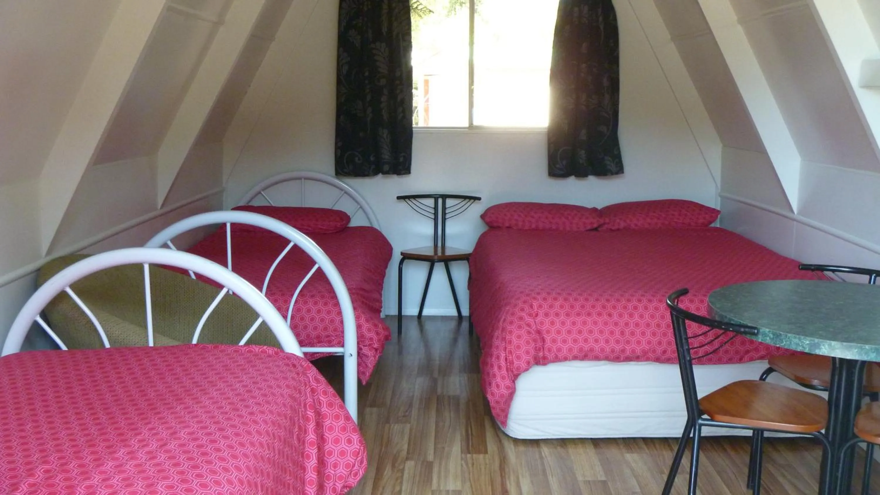 King Chalet in Westport Kiwi Holiday Park & Motels