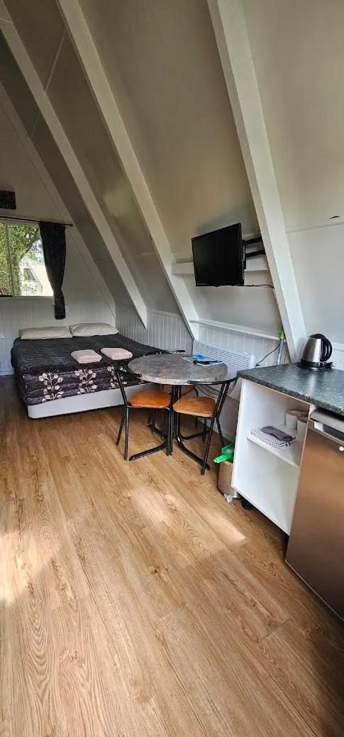 Queen Chalet in Westport Kiwi Holiday Park & Motels