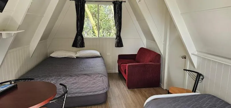 Bed in Westport Kiwi Holiday Park & Motels