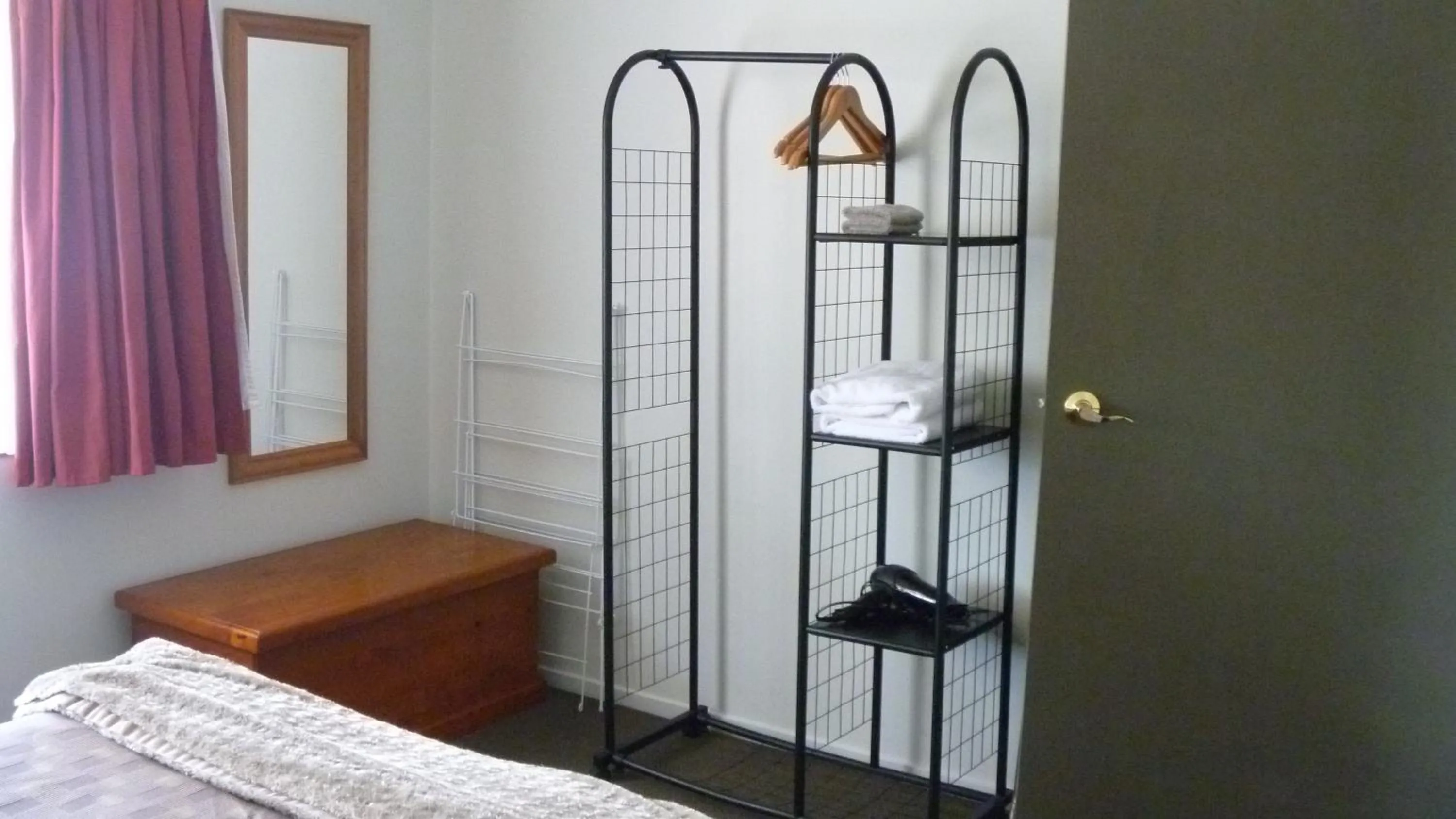 Bed in Westport Kiwi Holiday Park & Motels