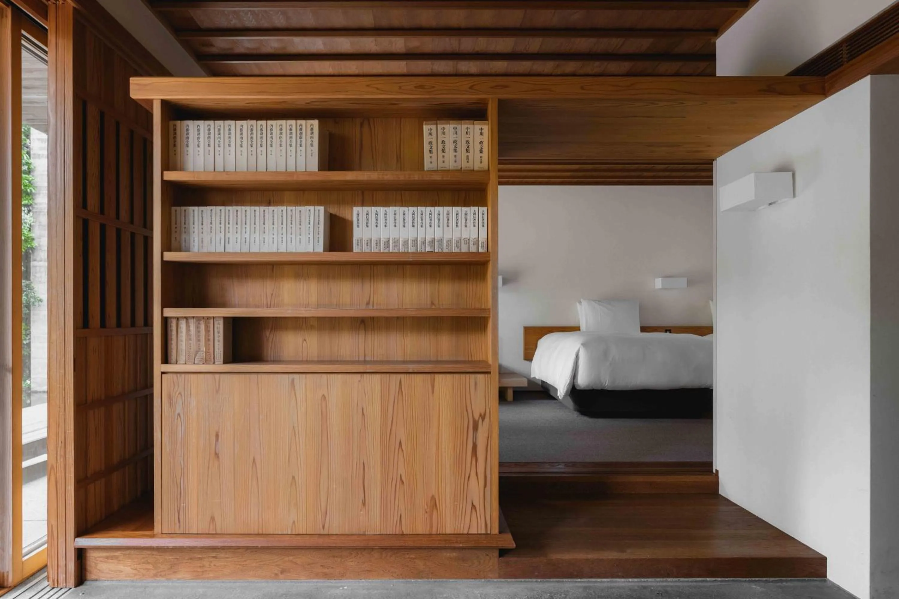 Photo of the whole room, Bed in Numazu Club