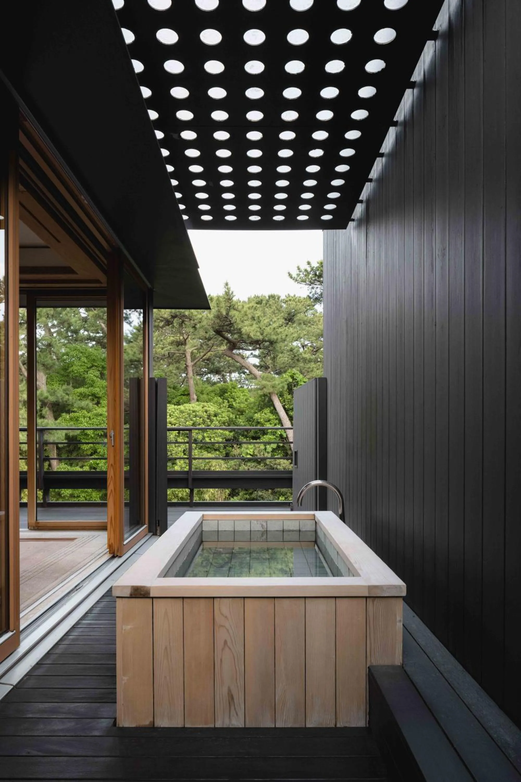 Bathroom in Numazu Club