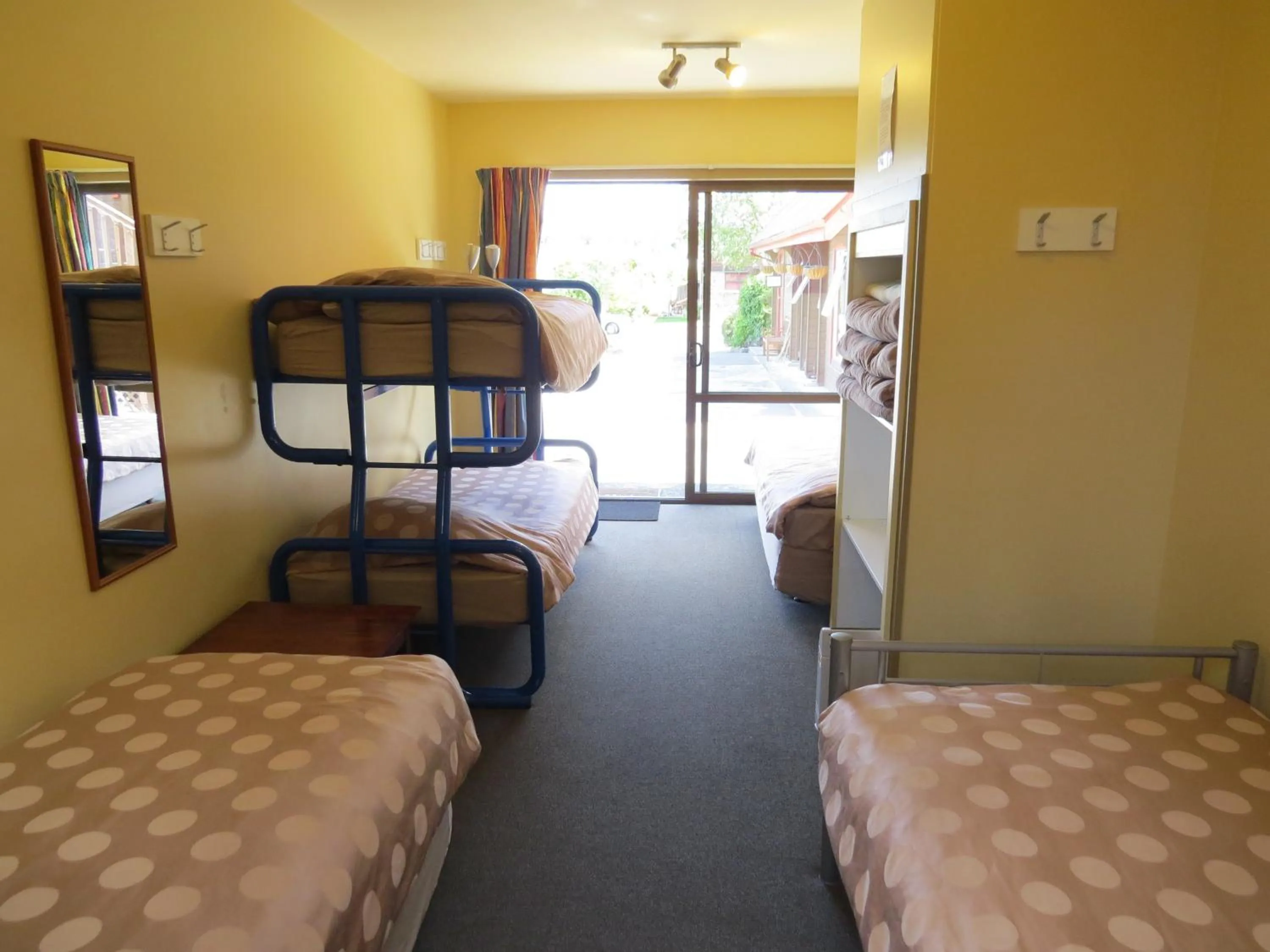 Photo of the whole room, Bed in Hanmer Backpackers