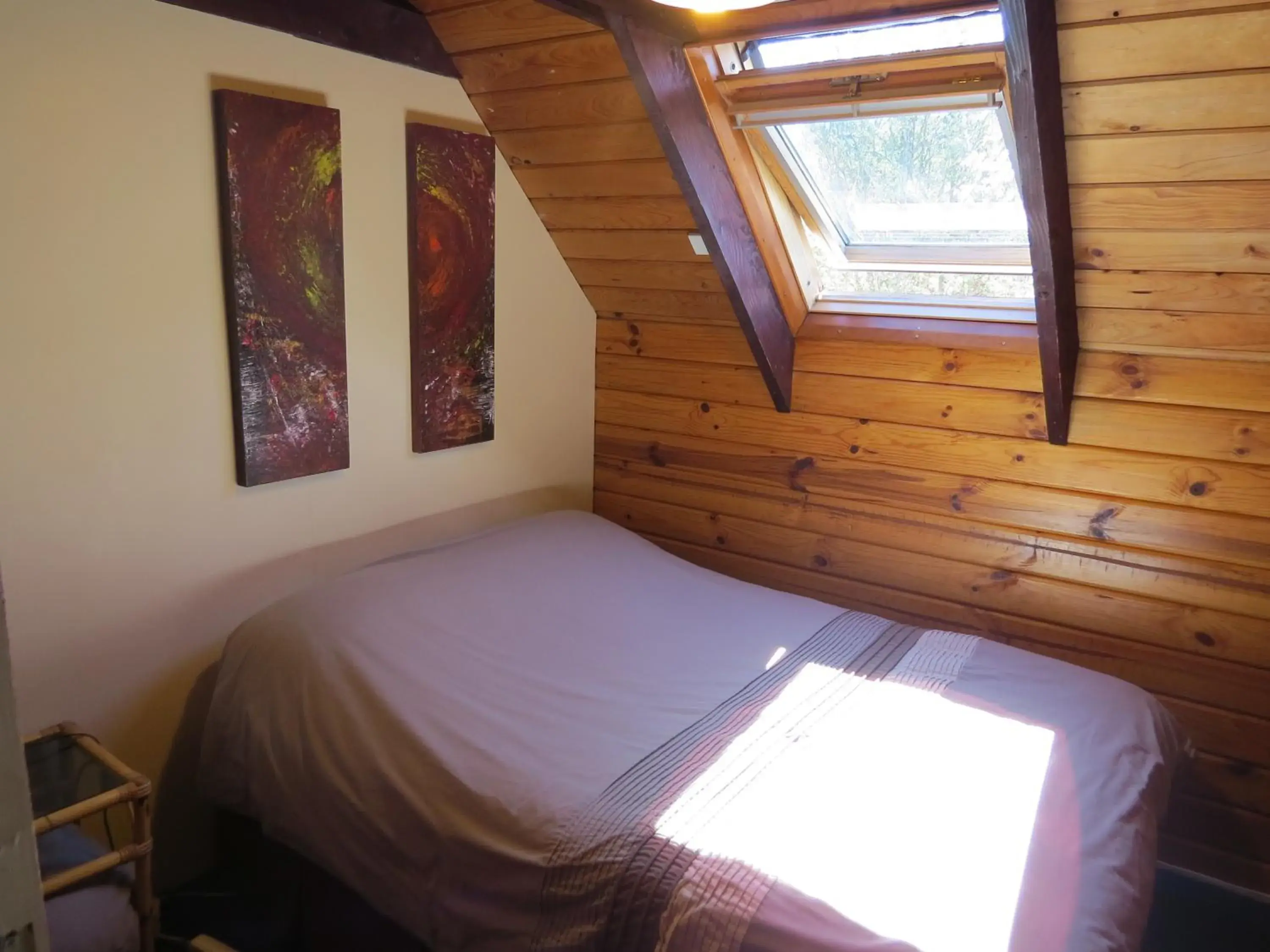 Compact Double Room with Shared Bathroom - single occupancy in Hanmer Backpackers Compact Double Room with Shared Bathroom - single occupancy in Hanmer Backpackers
