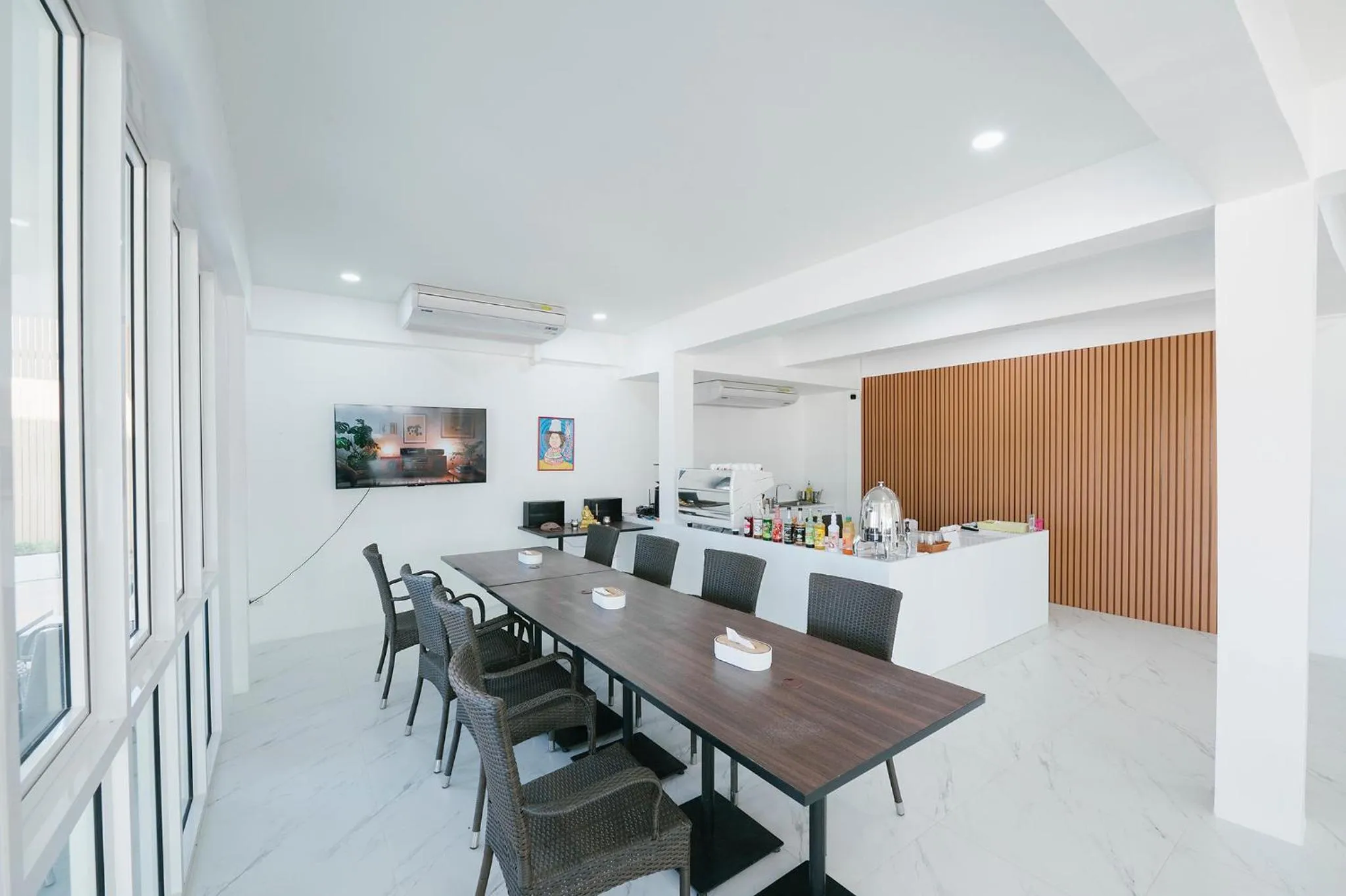 Food and drinks in Eng Fah Luang Hotel