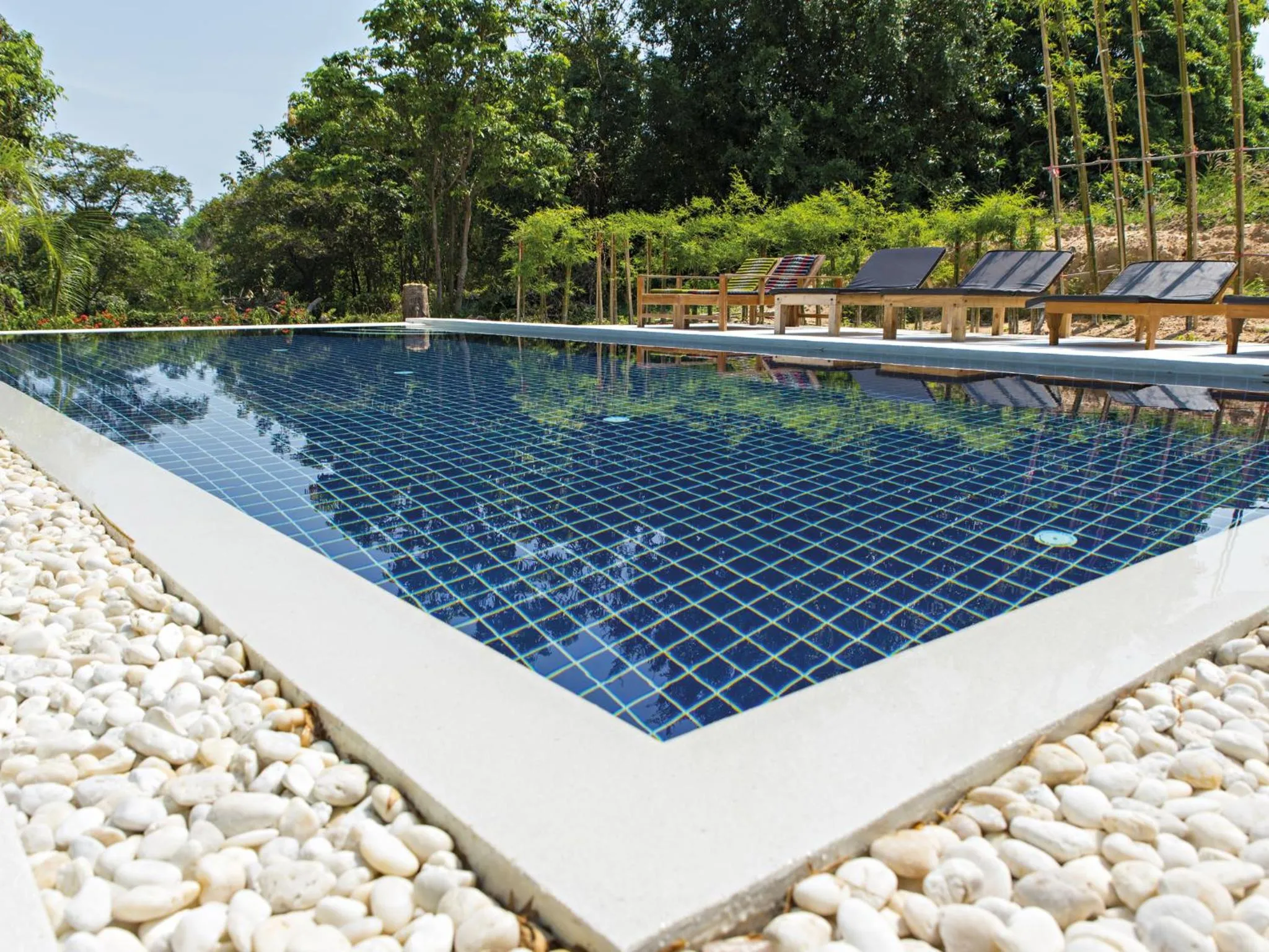 Swimming pool in Moon Cottage