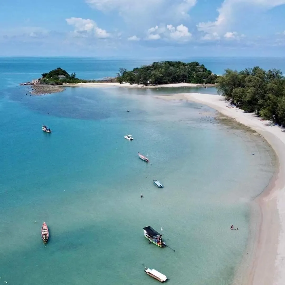 Beach in Moon Cottage