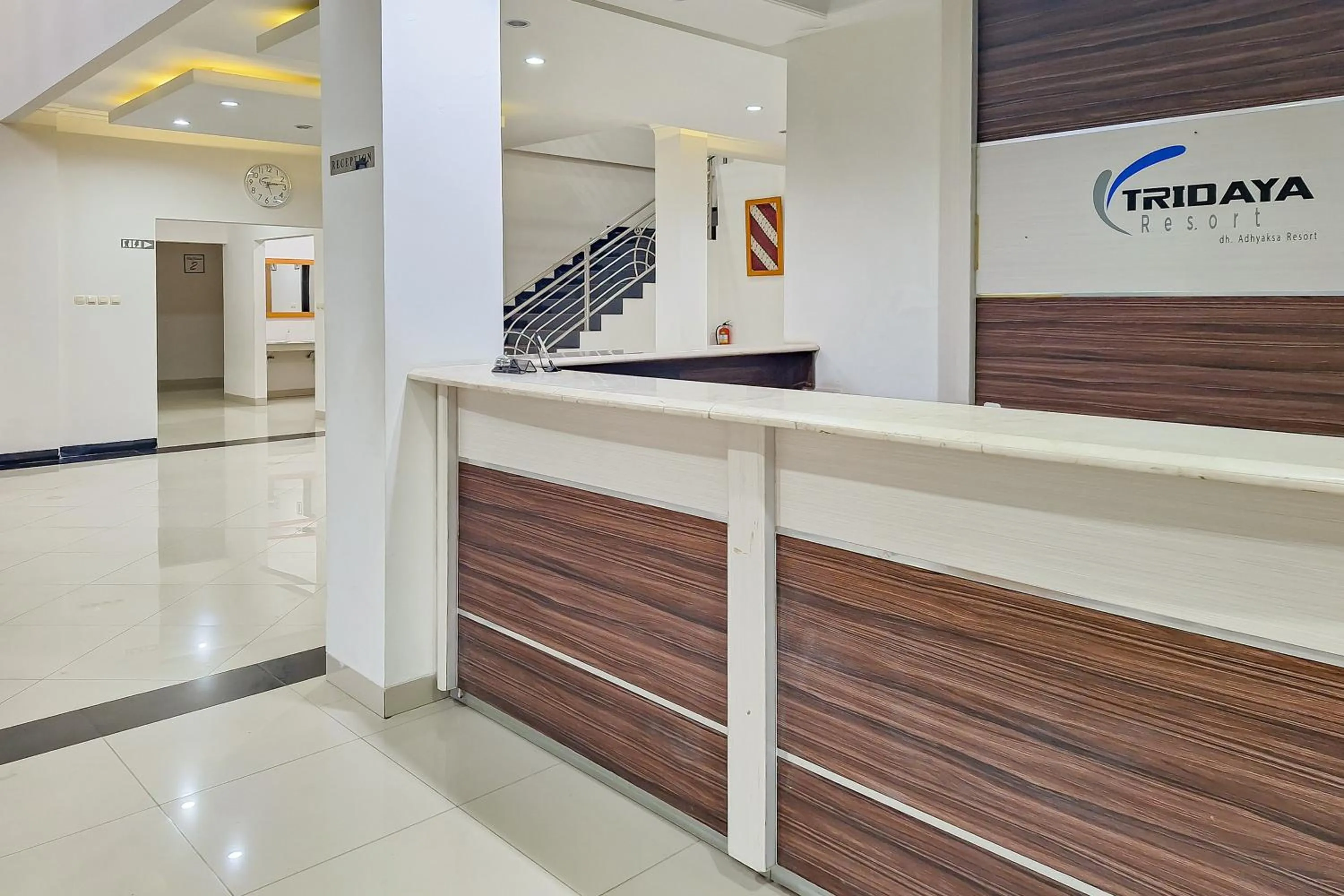 Lobby or reception in Urbanview Hotel Tridaya Cisarua Puncak