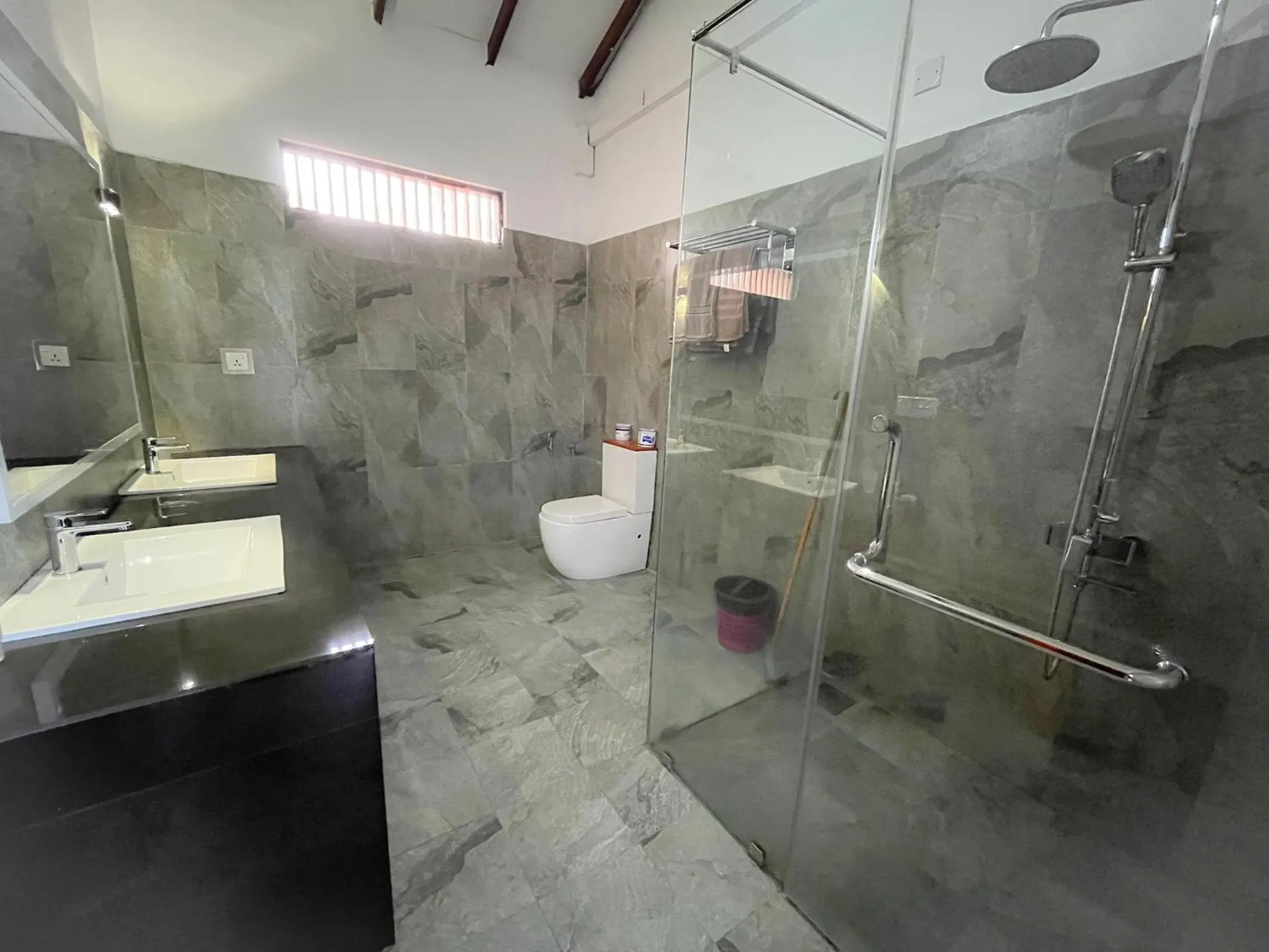 Bathroom in Pearl Island Beach Hotel
