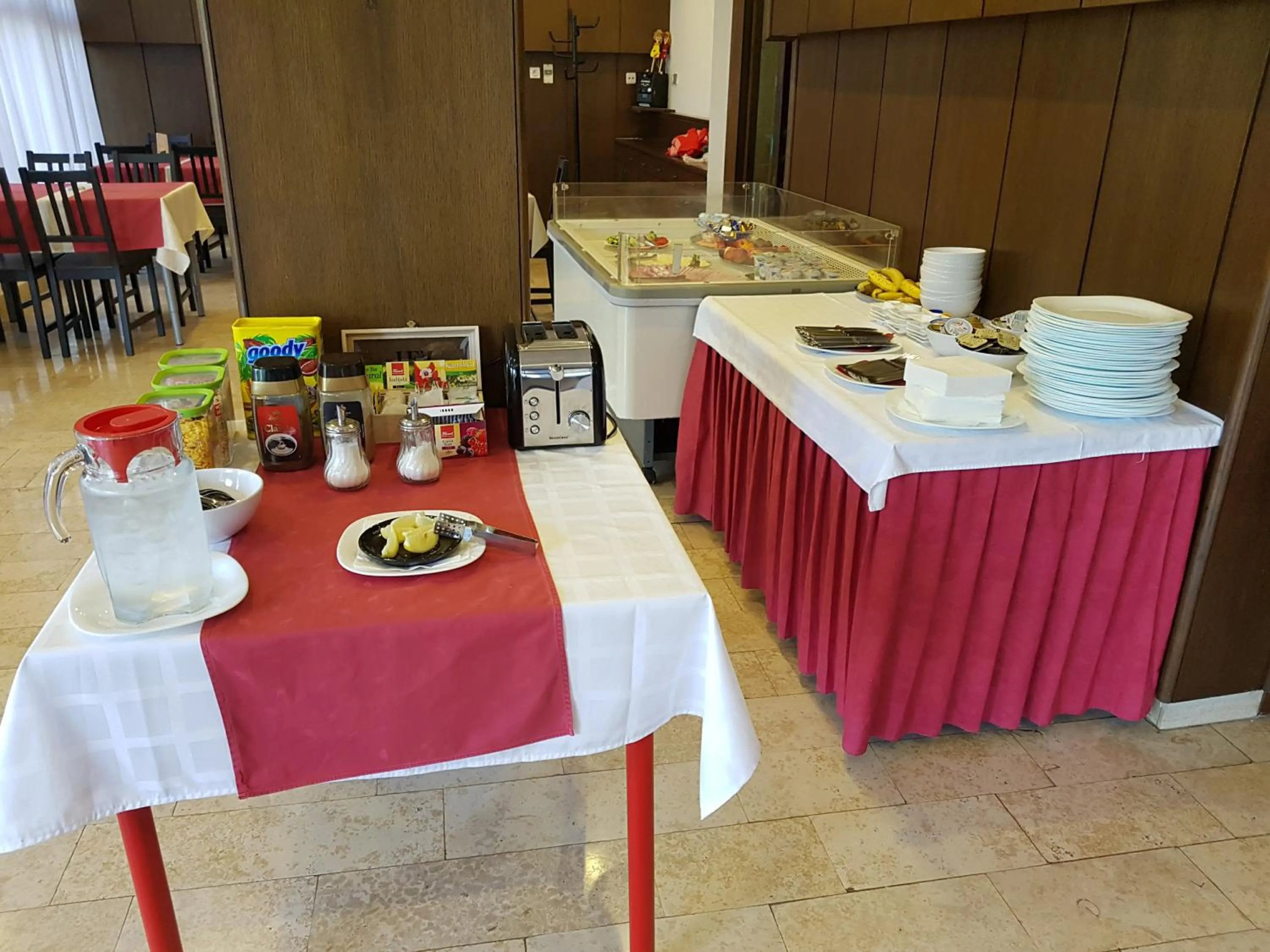 Continental breakfast in Pansion Ruža