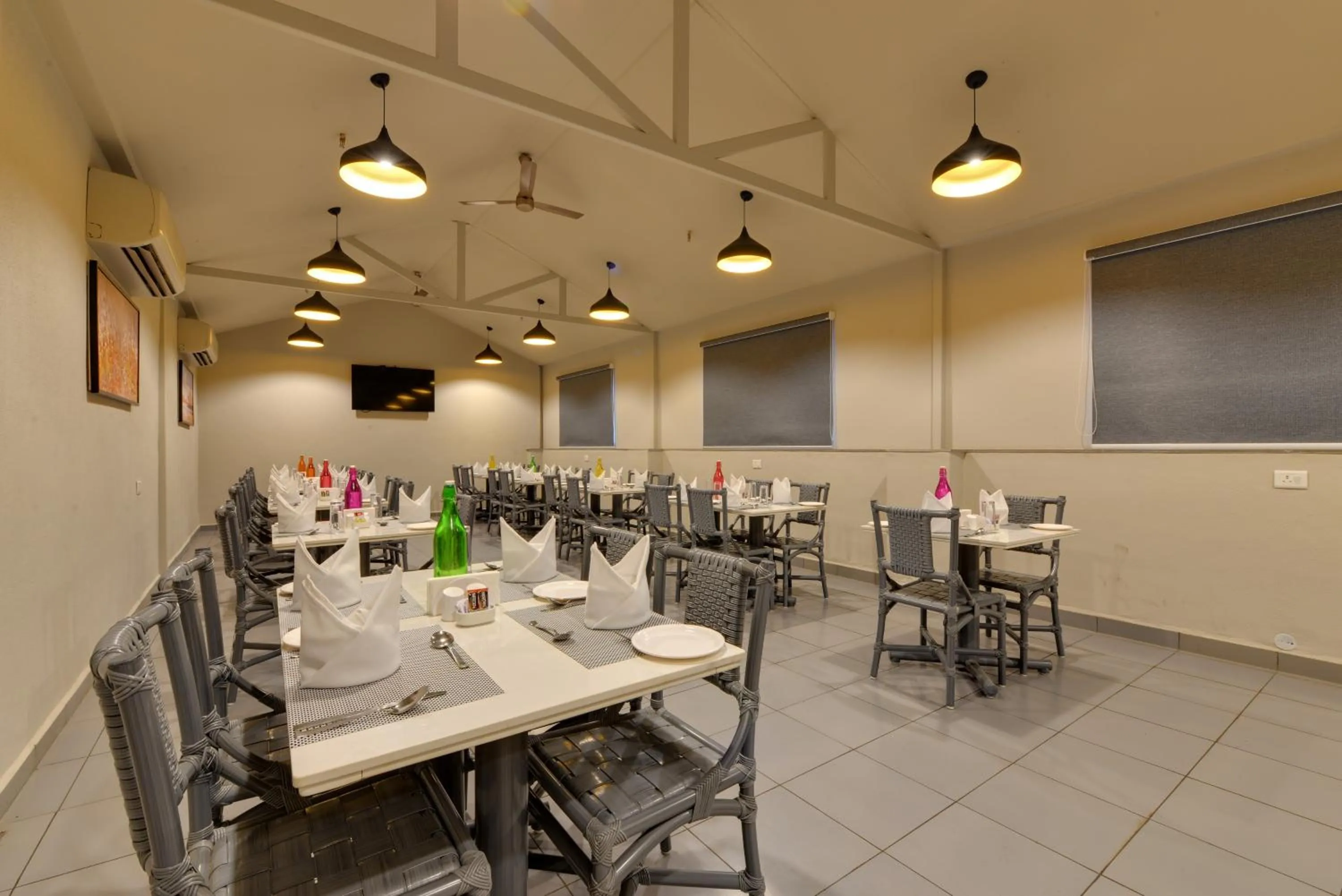 Dining area in Iris Beacon Hotel