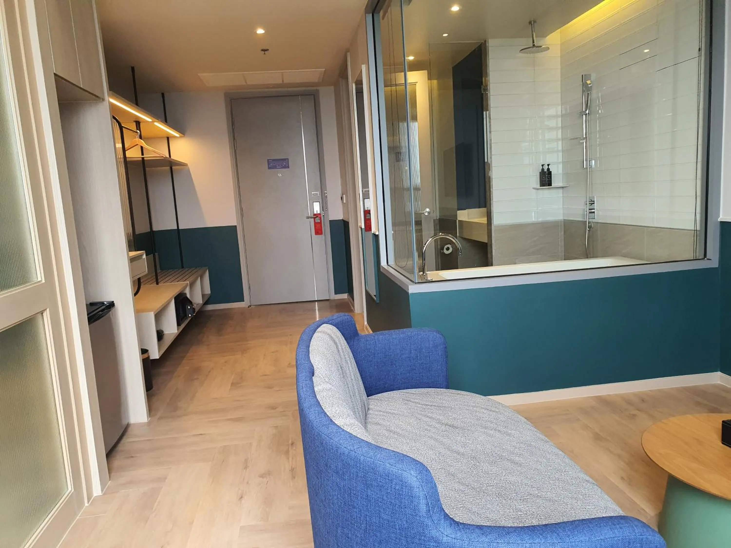 Bath in The Quarter Ramkhamhaeng by UHG