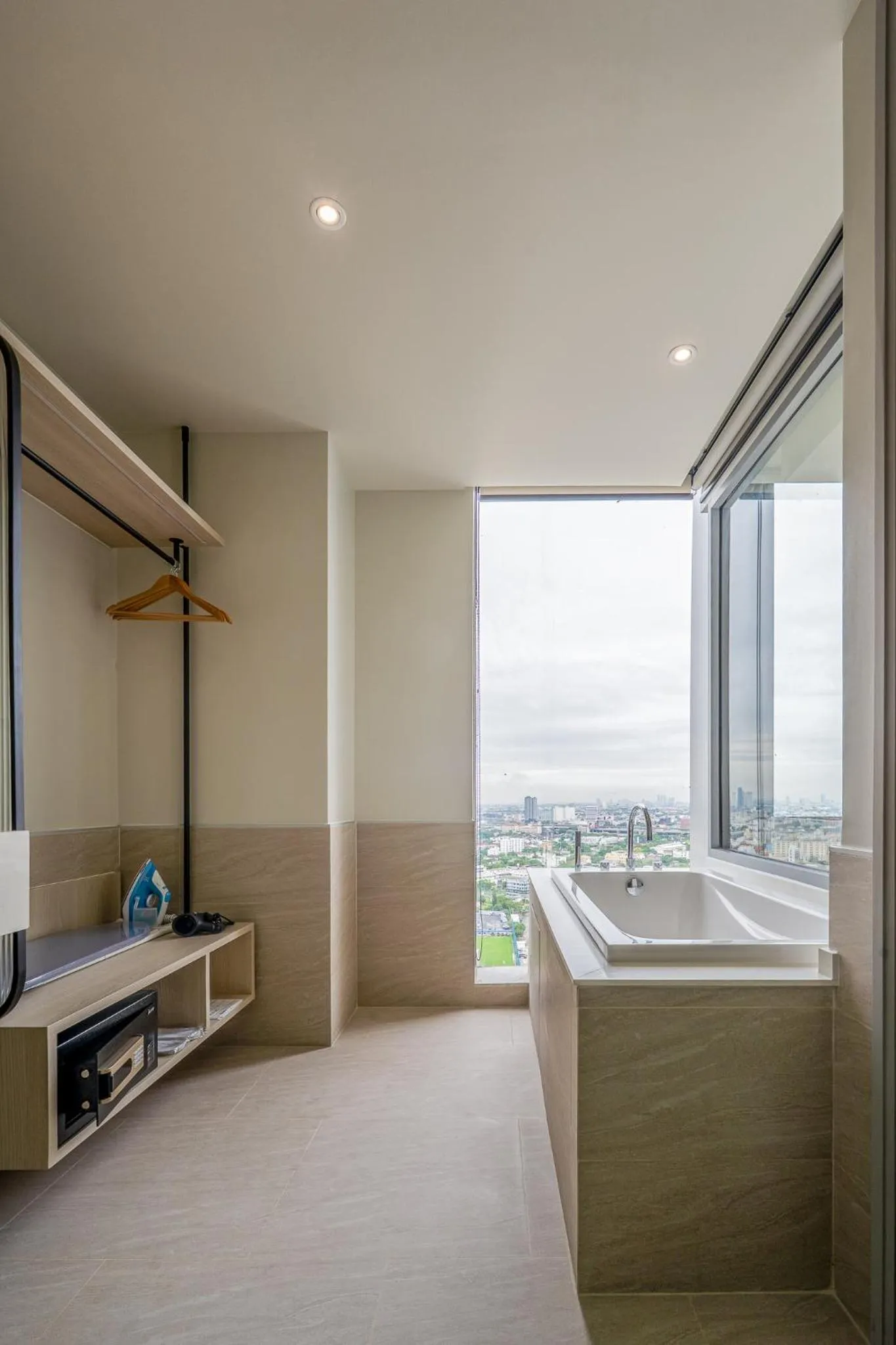 Bath in The Quarter Ramkhamhaeng by UHG