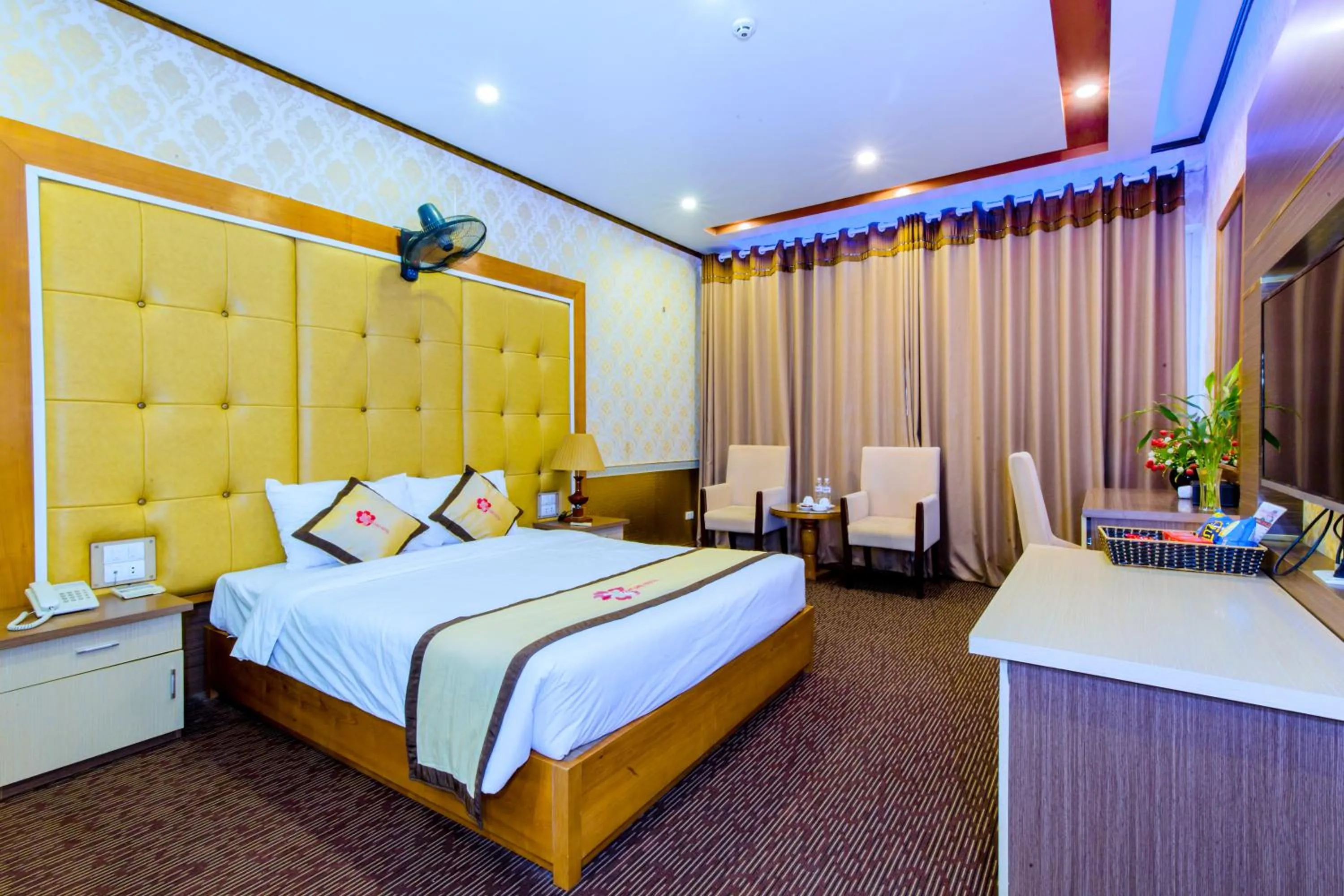 Bed in Hoa Dao Hotel