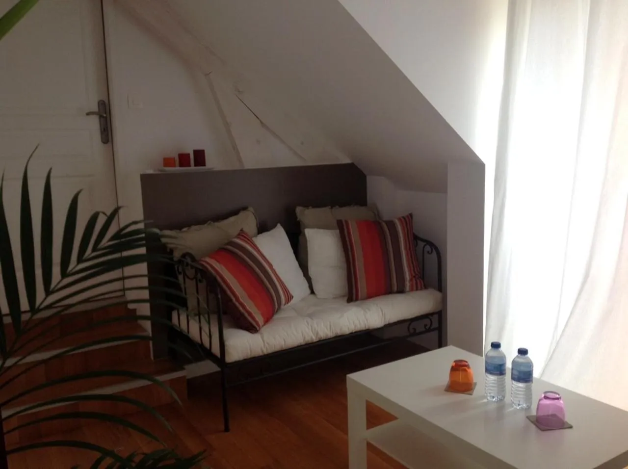 Seating area in B&B Loft Trotters