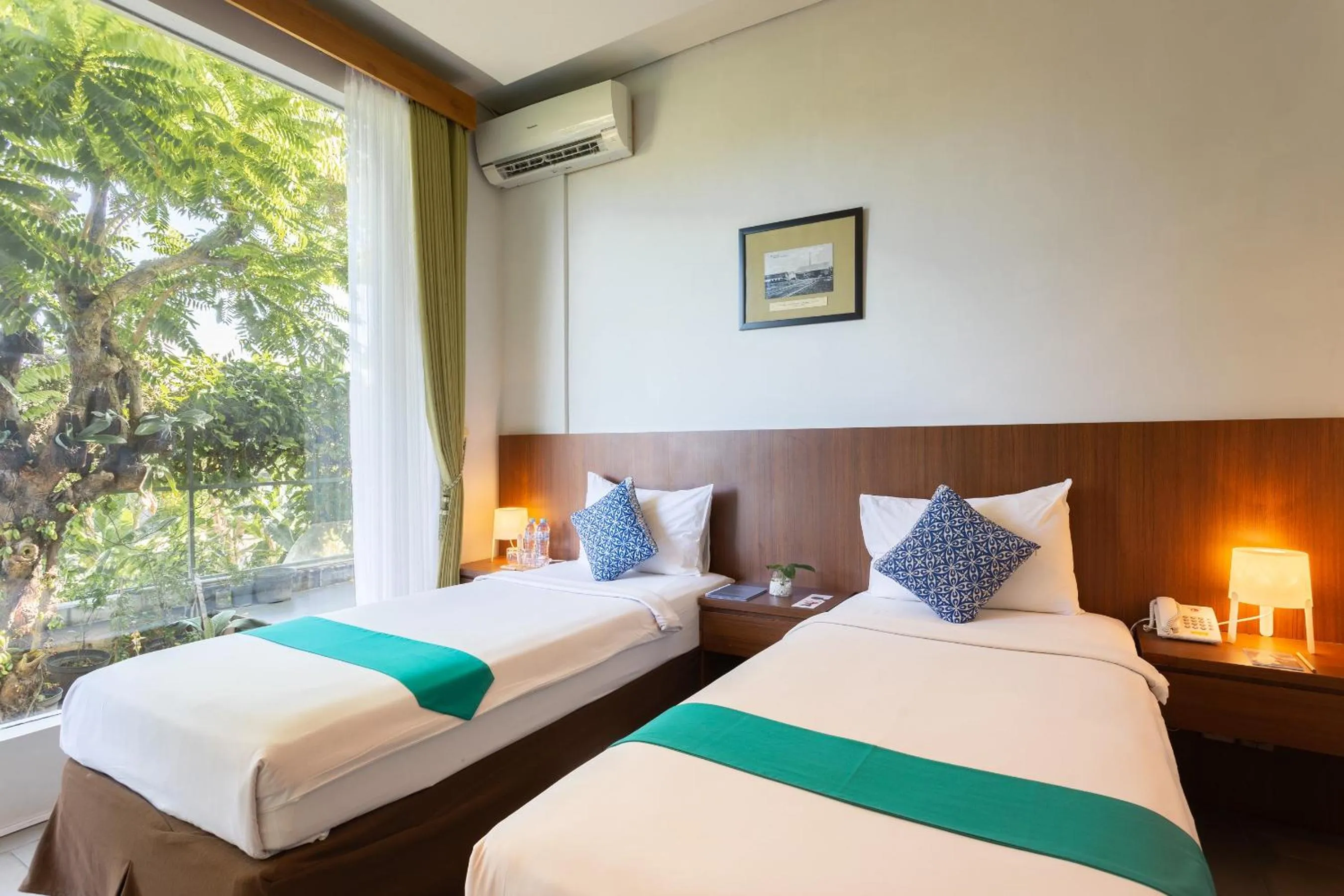 Bedroom, Bed in Hotel Blambangan