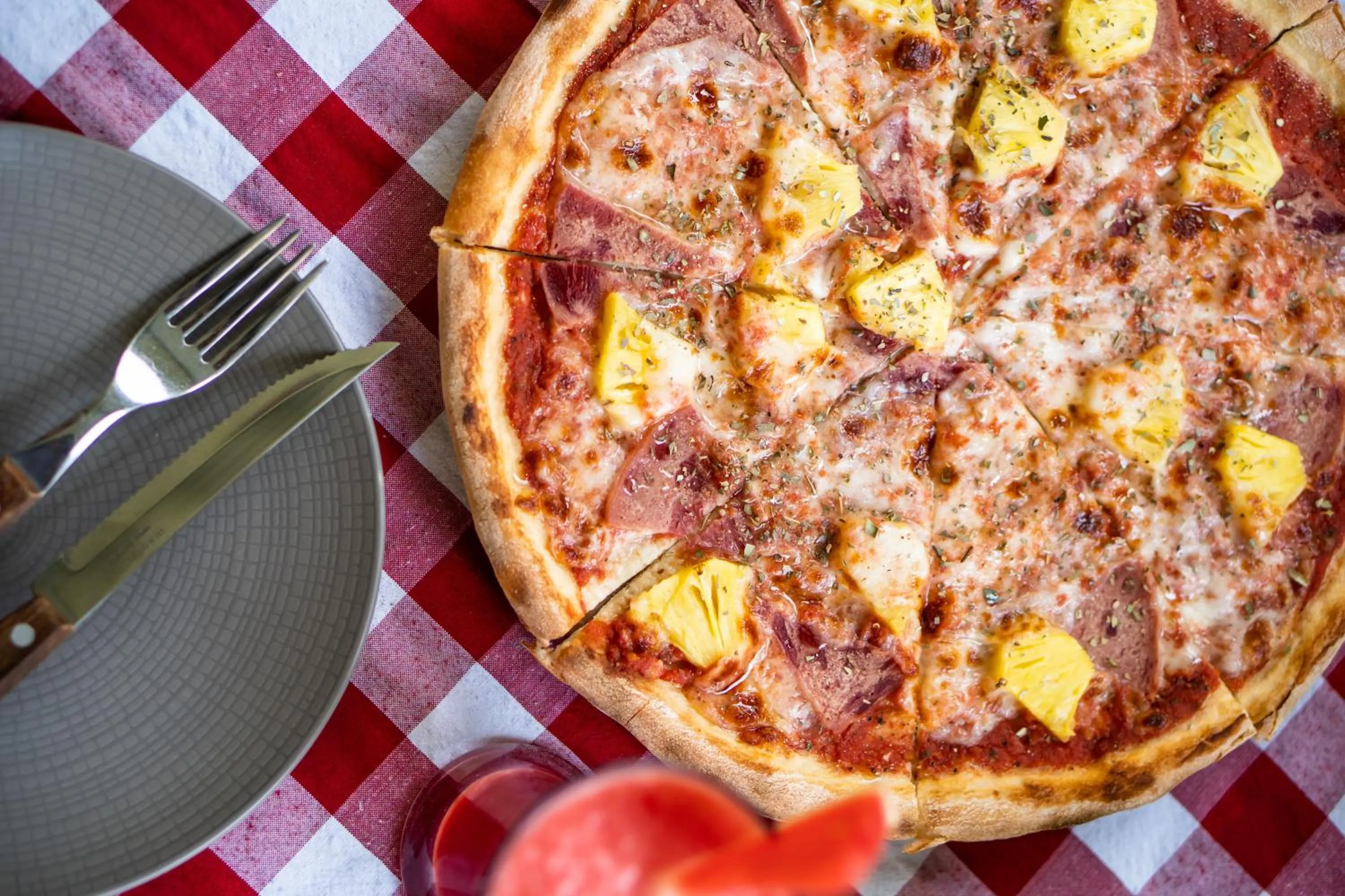 Restaurant/places to eat in Hotel Blambangan