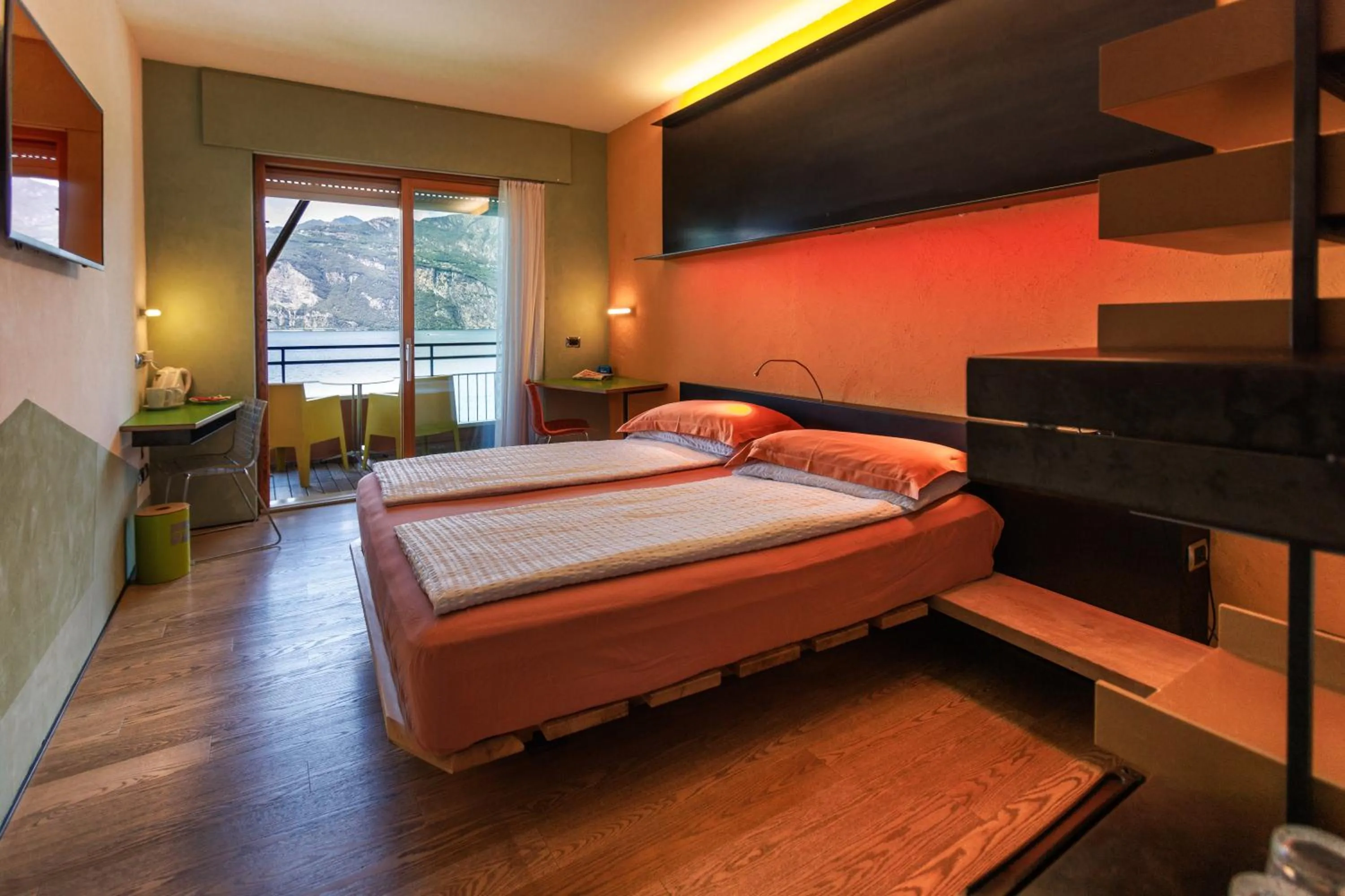 Photo of the whole room, Bed in Ambienthotel PrimaLuna 3S
