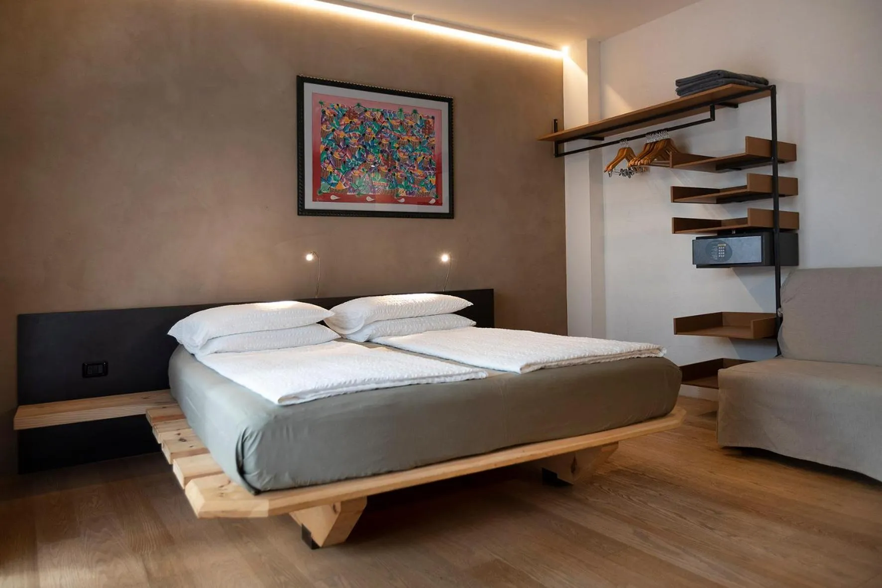 Photo of the whole room, Bed in Ambienthotel PrimaLuna 3S