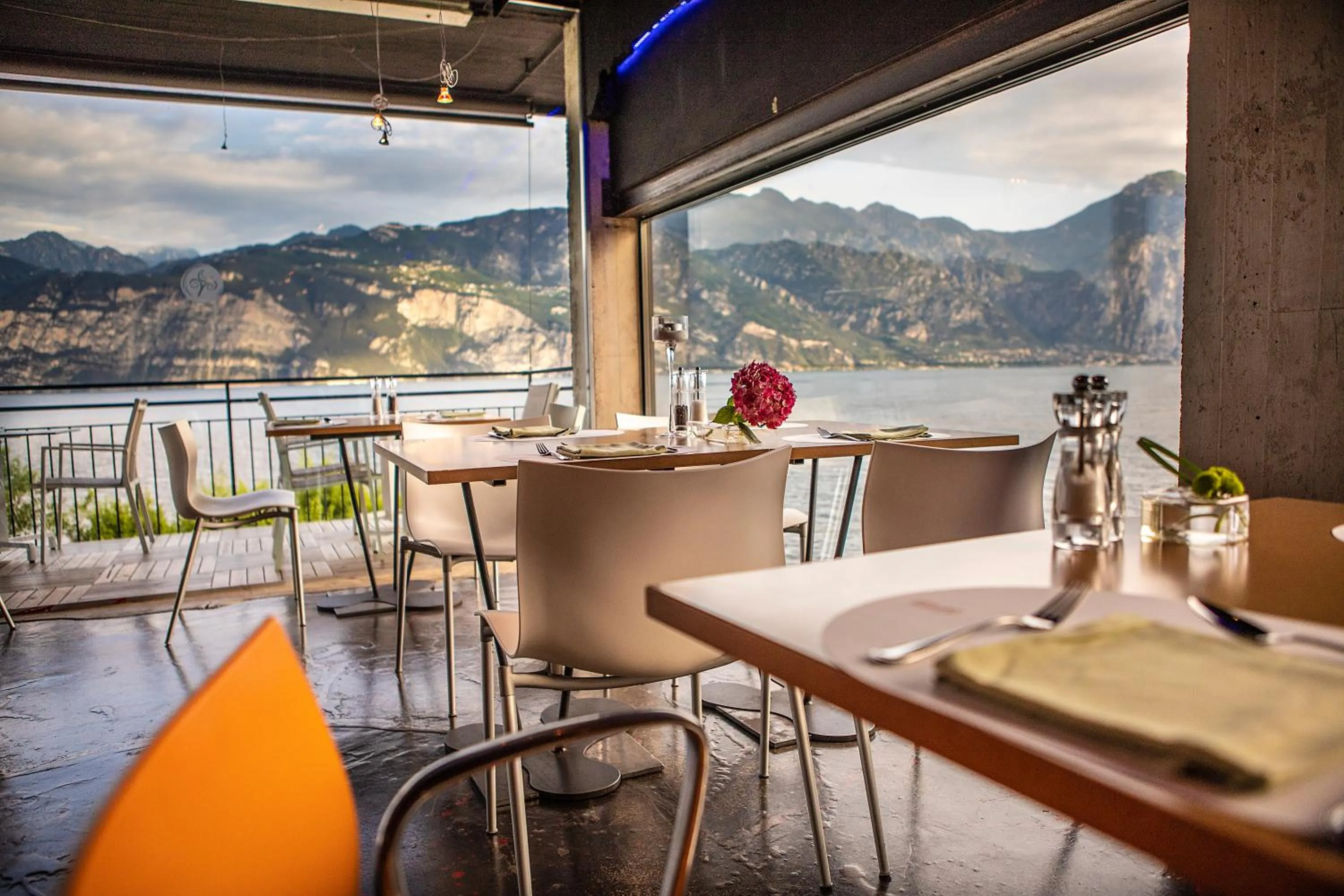 Restaurant/places to eat in Ambienthotel PrimaLuna 3S