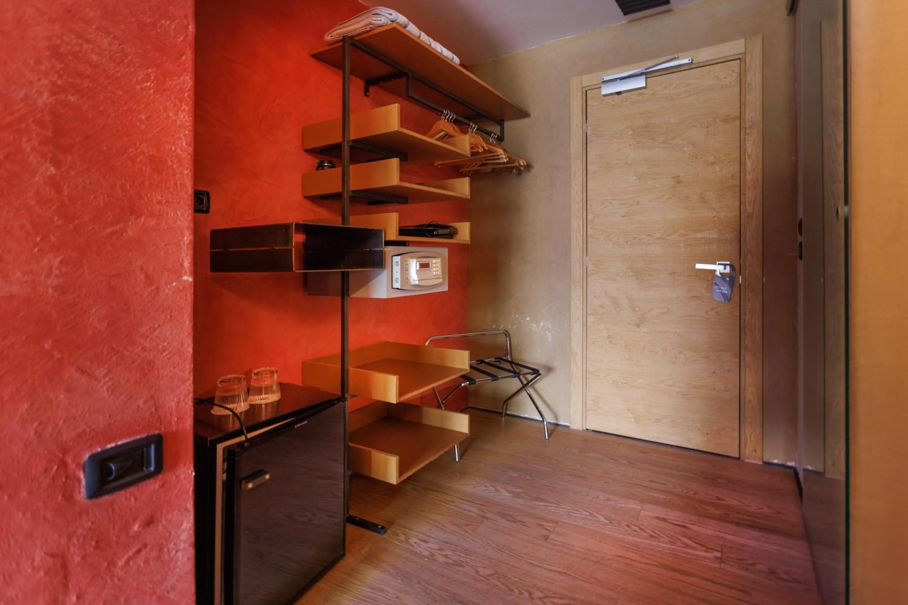 wardrobe in Ambienthotel PrimaLuna 3S