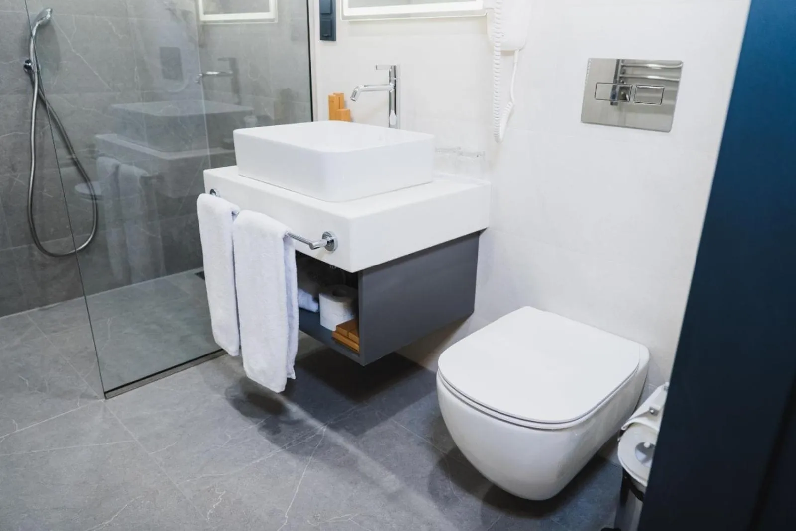 Bathroom in Red Bridge Yerevan