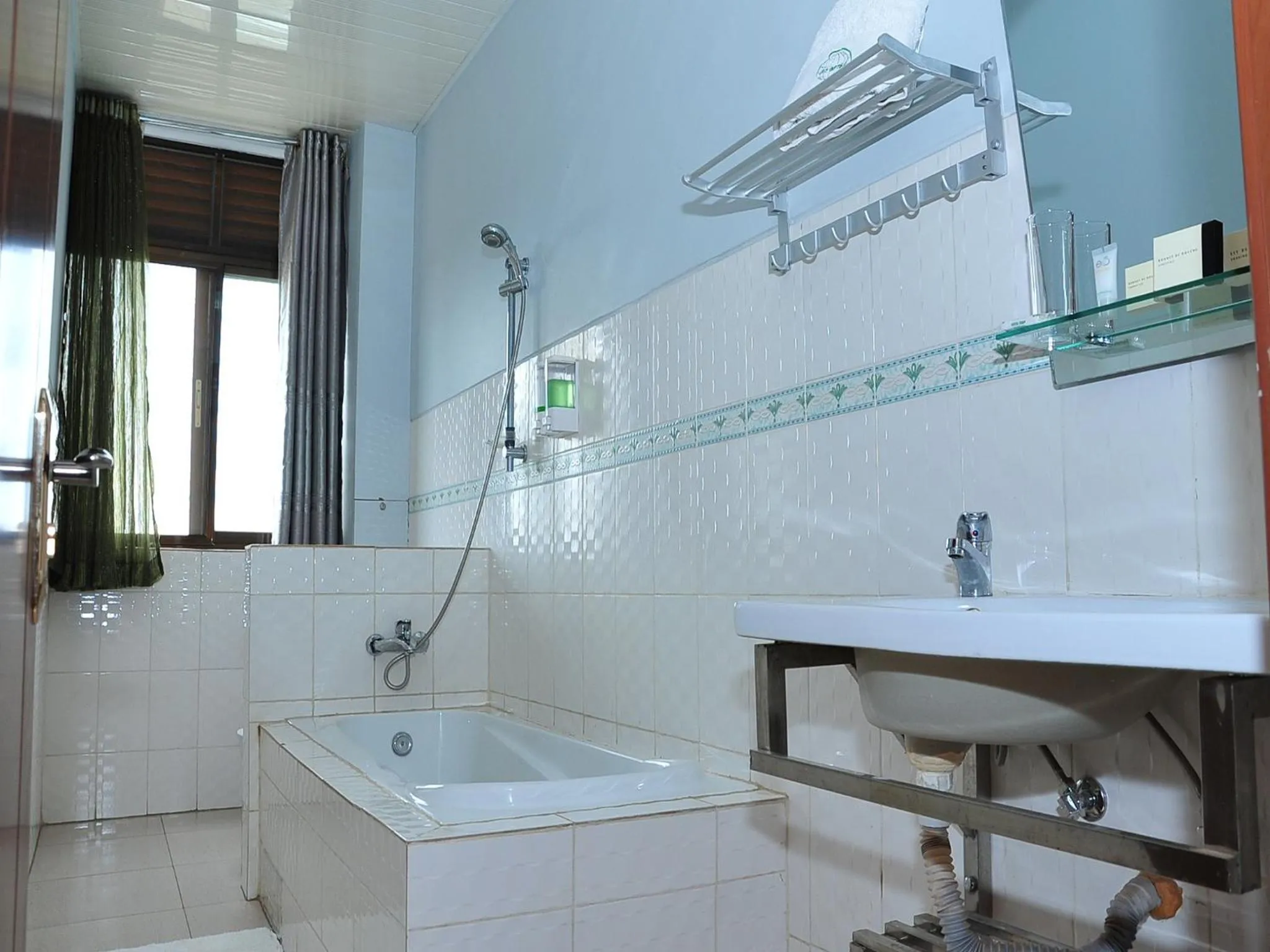 Bathroom in Five to Five Hotel