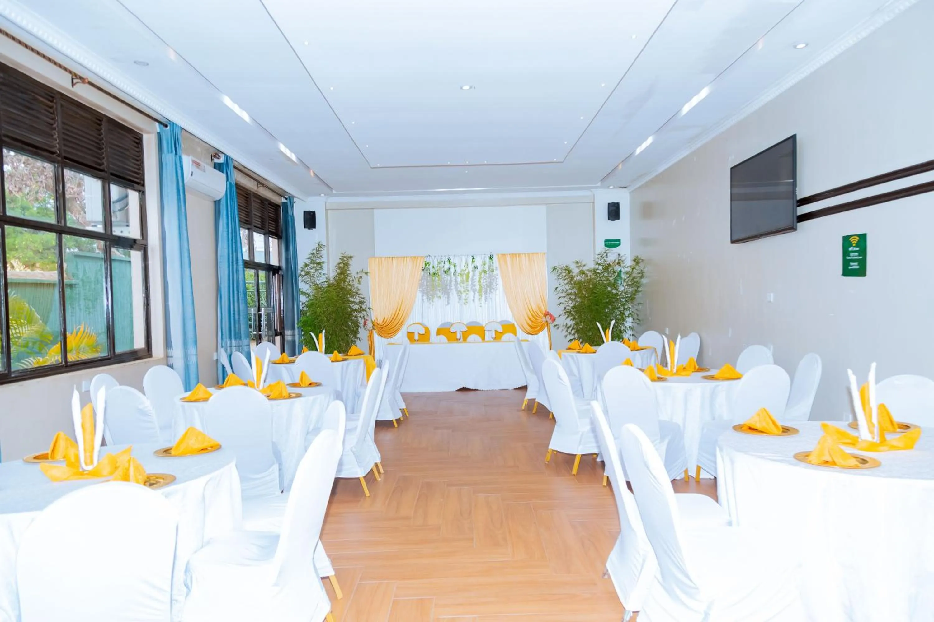 Banquet/Function facilities in Five to Five Hotel
