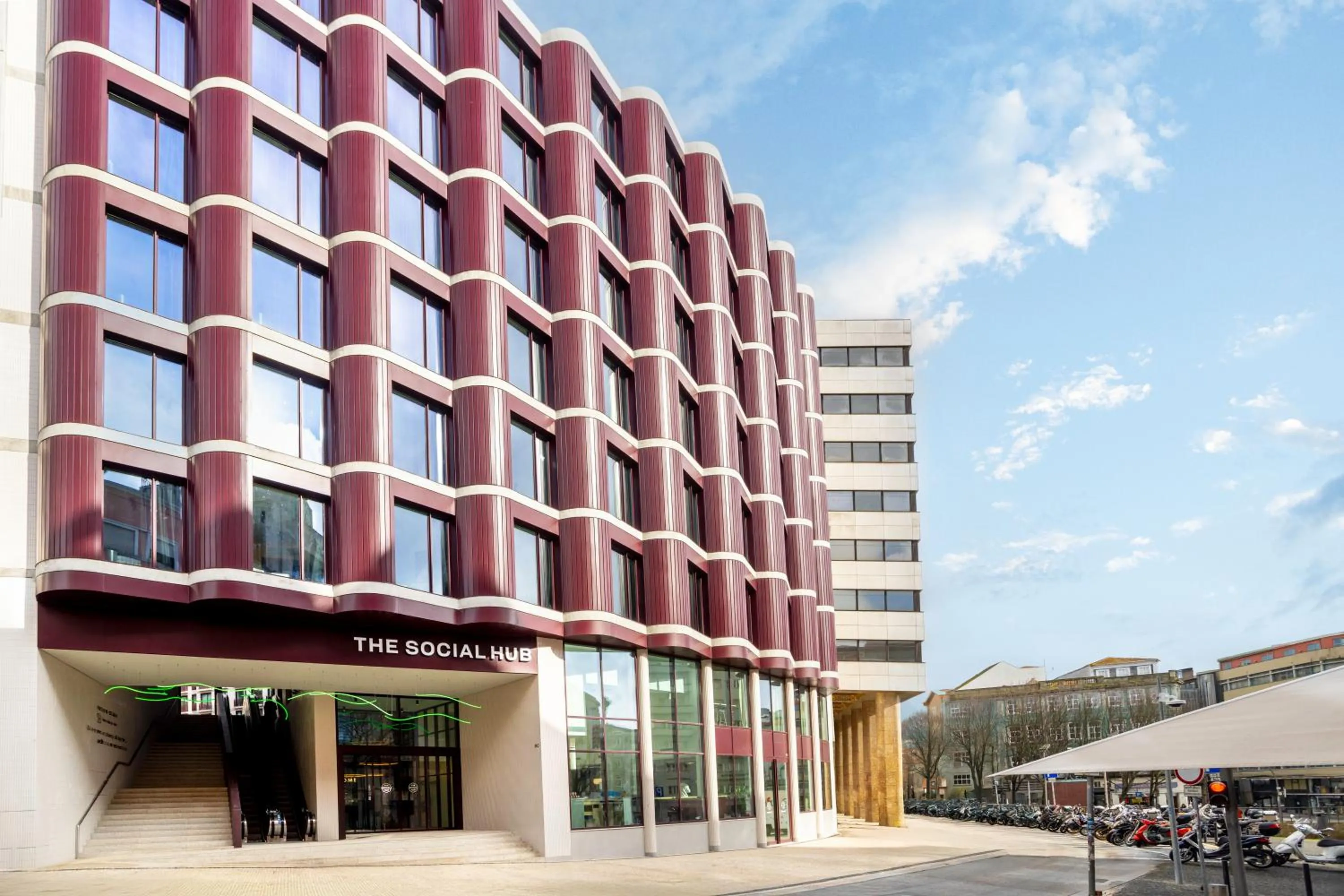 Property building in The Social Hub Porto