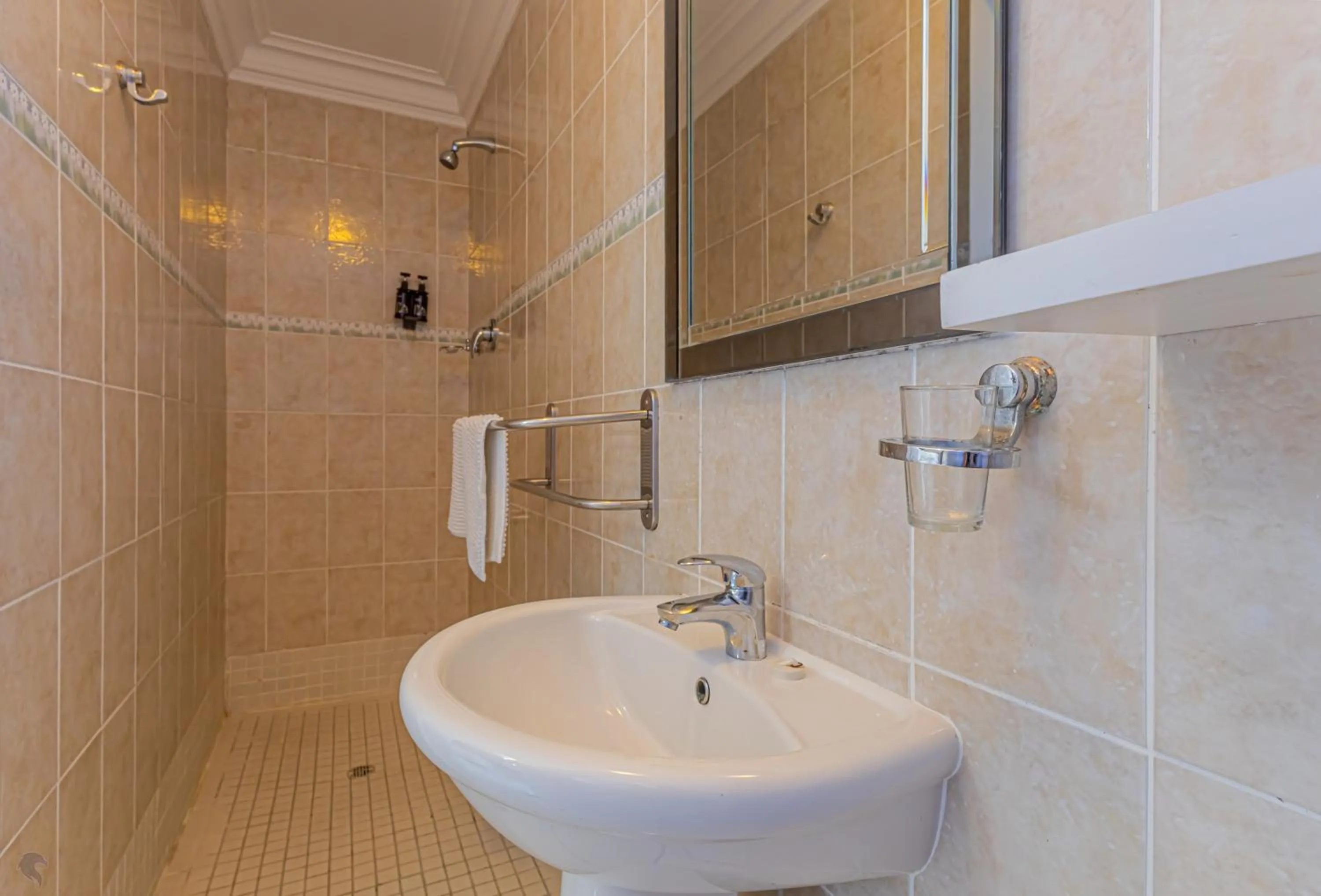 Shower in Holiday Guest House Langebaan