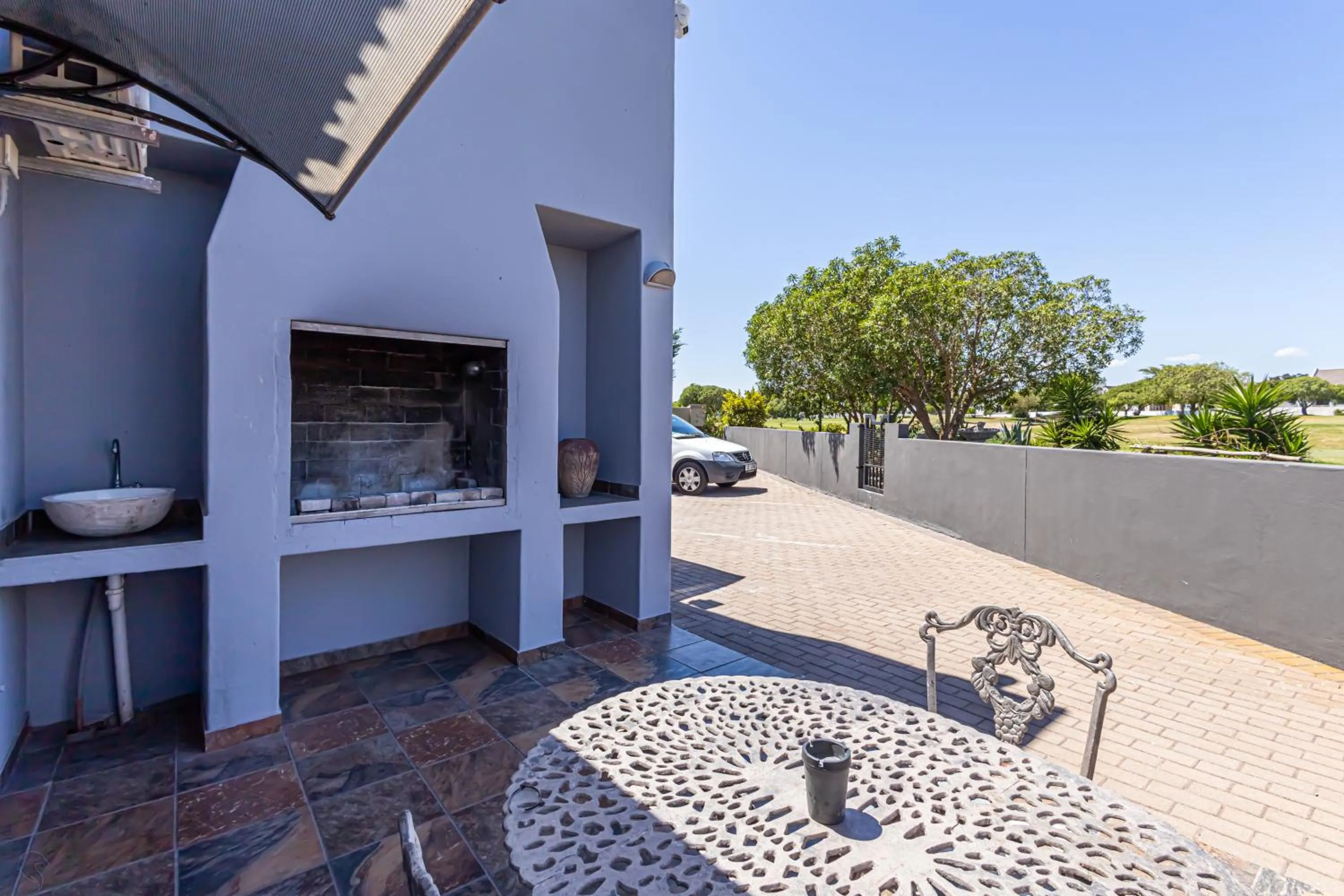 BBQ facilities in Holiday Guest House Langebaan