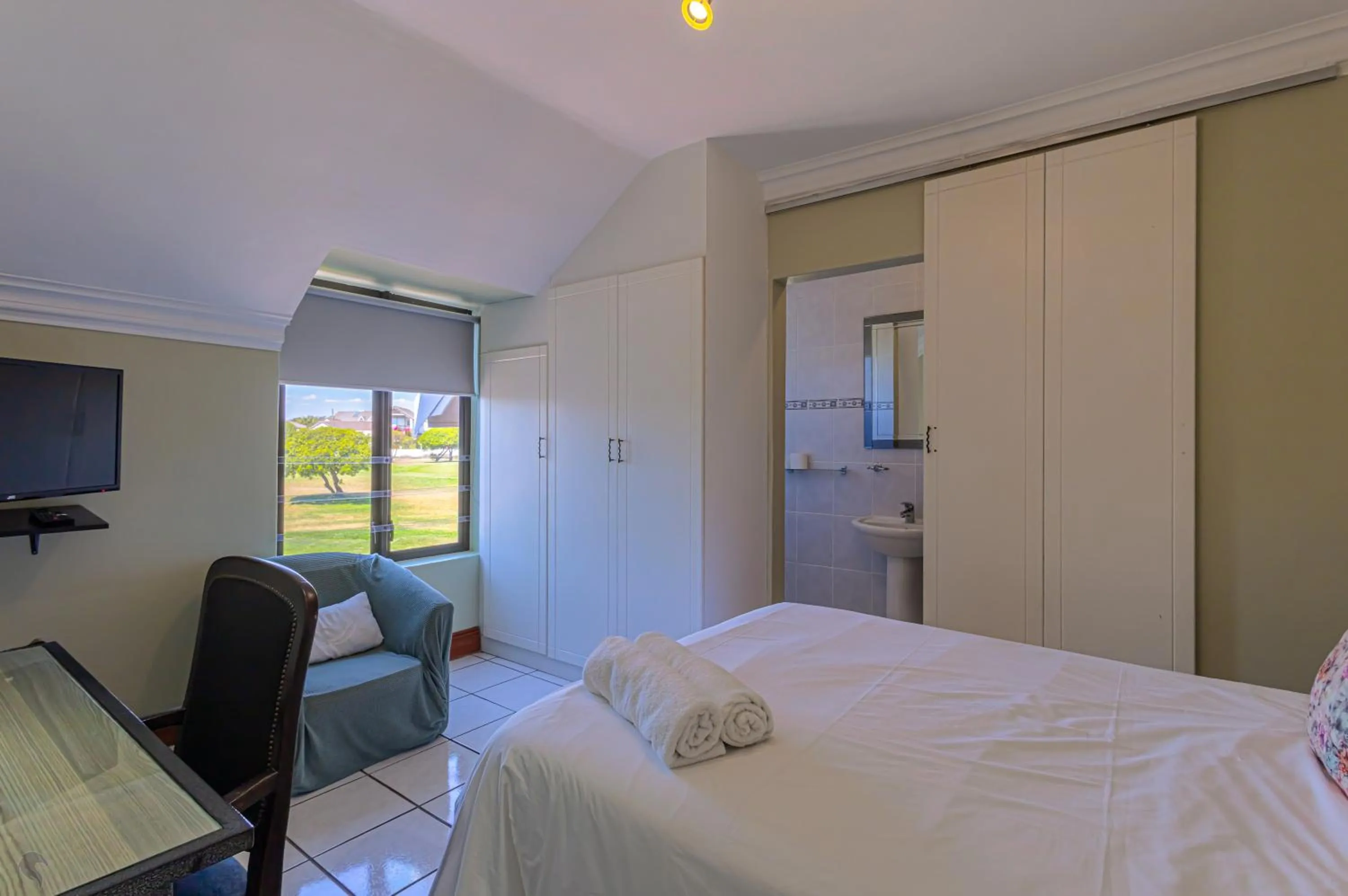 Bed in Holiday Guest House Langebaan