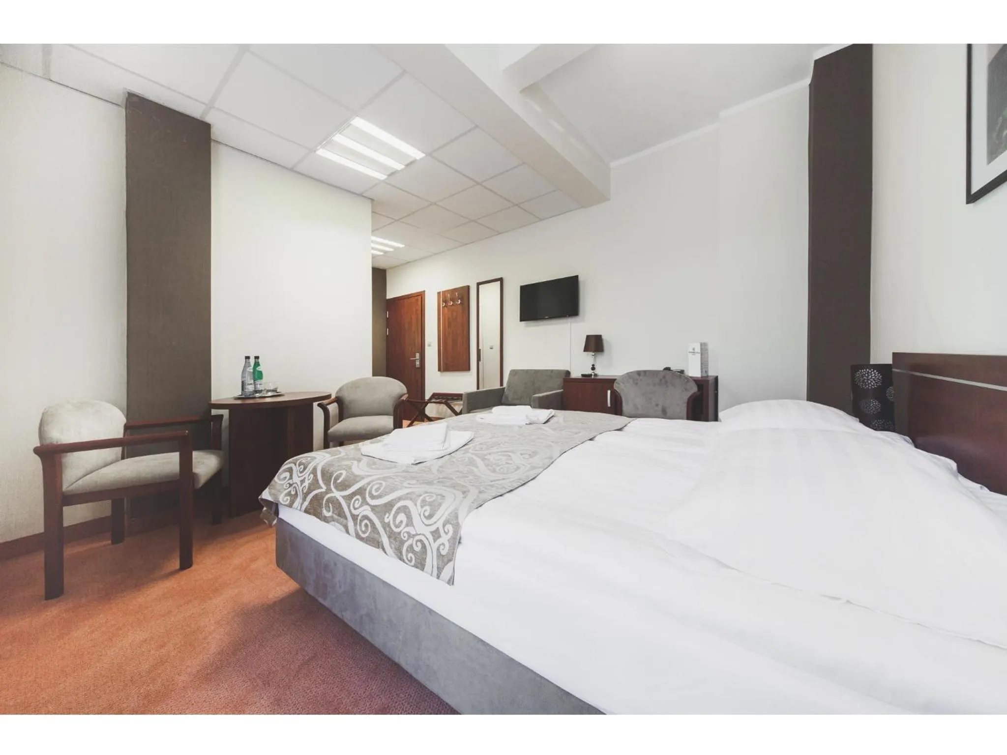 Photo of the whole room, Bed in Hotel Chmielna Warsaw