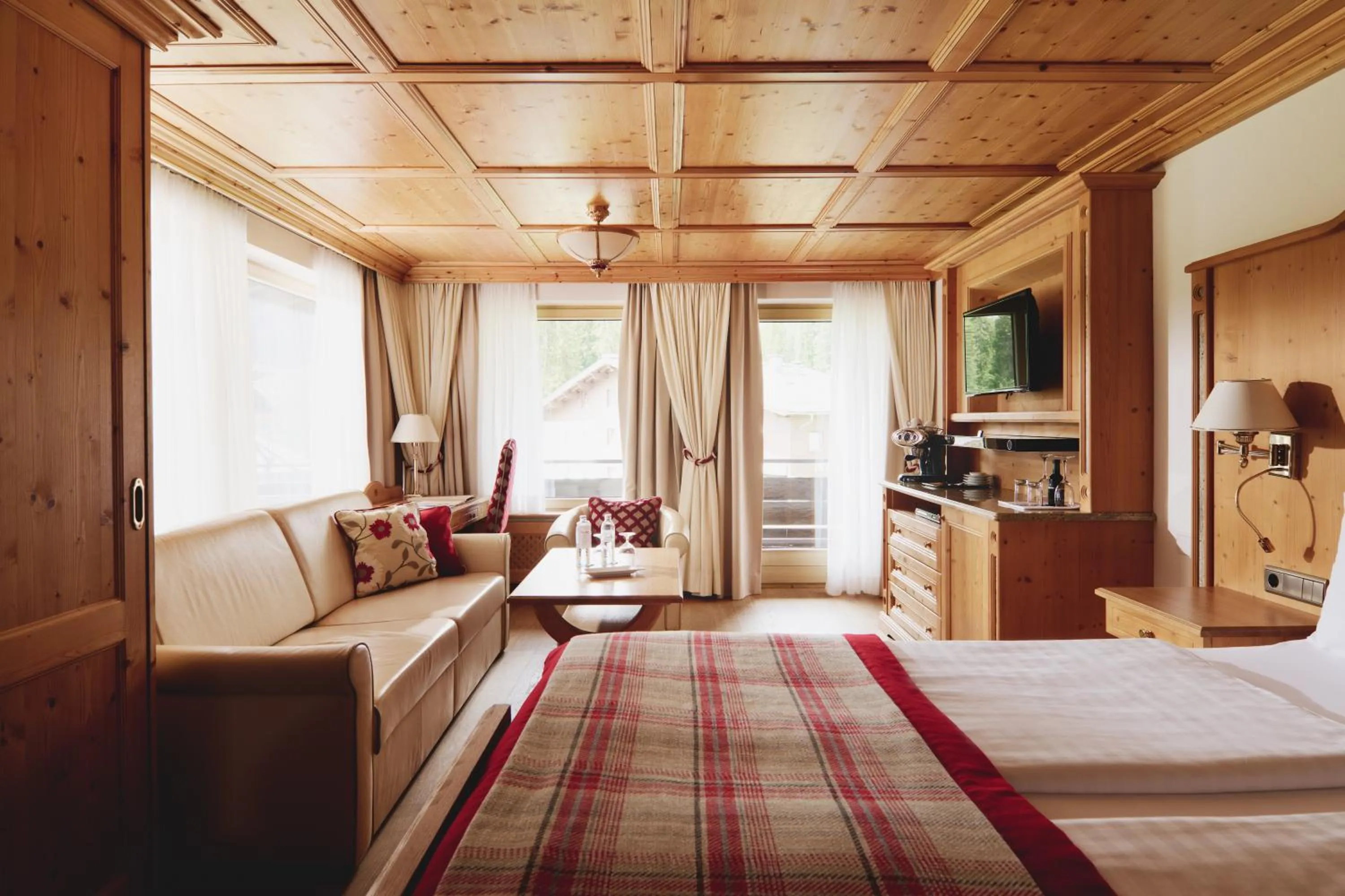 Photo of the whole room, Bed in Burg Hotel Oberlech