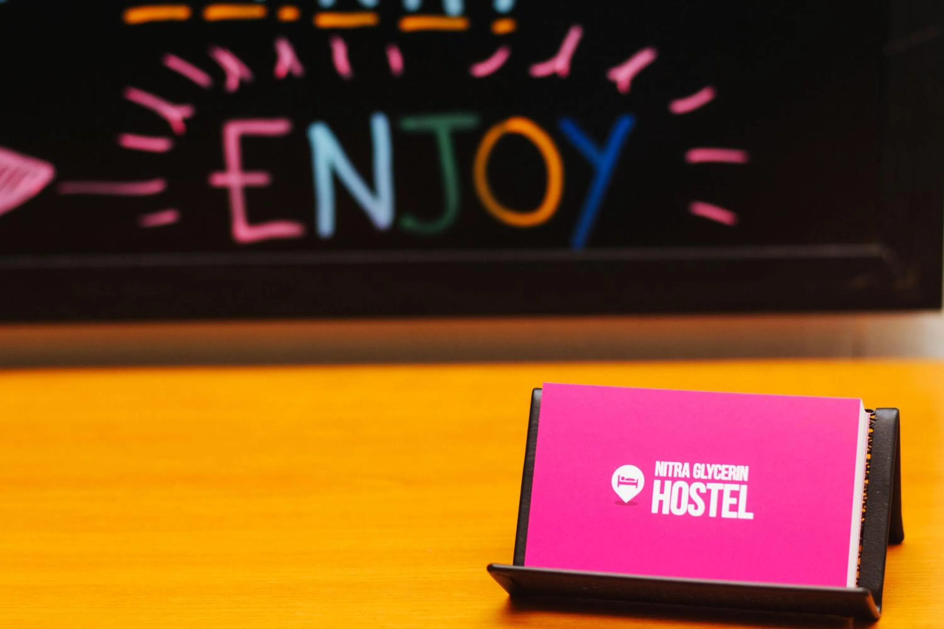 Communal lounge/ TV room in Nitra Glycerin Hostel