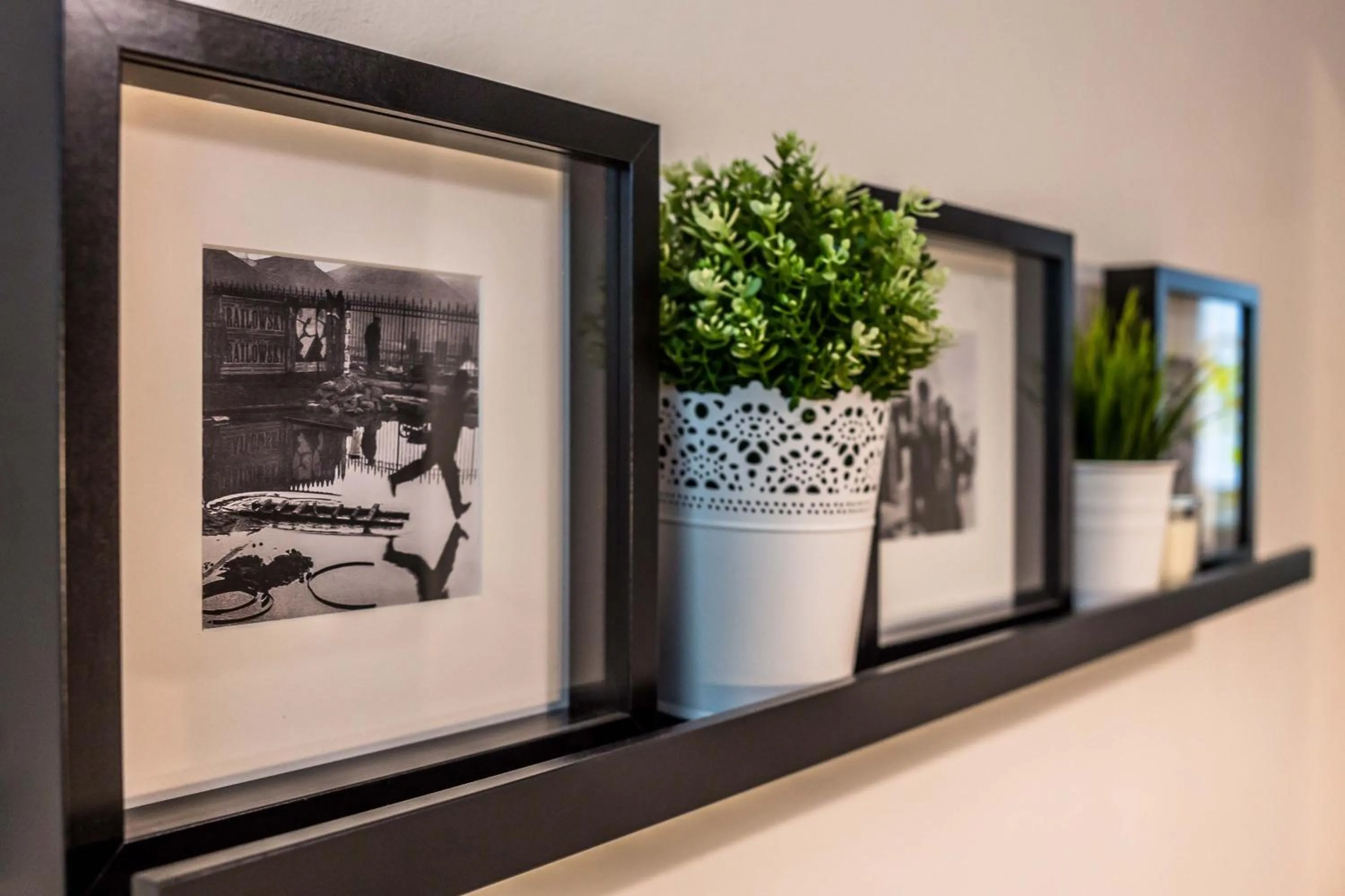 Decorative detail in Nitra Glycerin Hostel