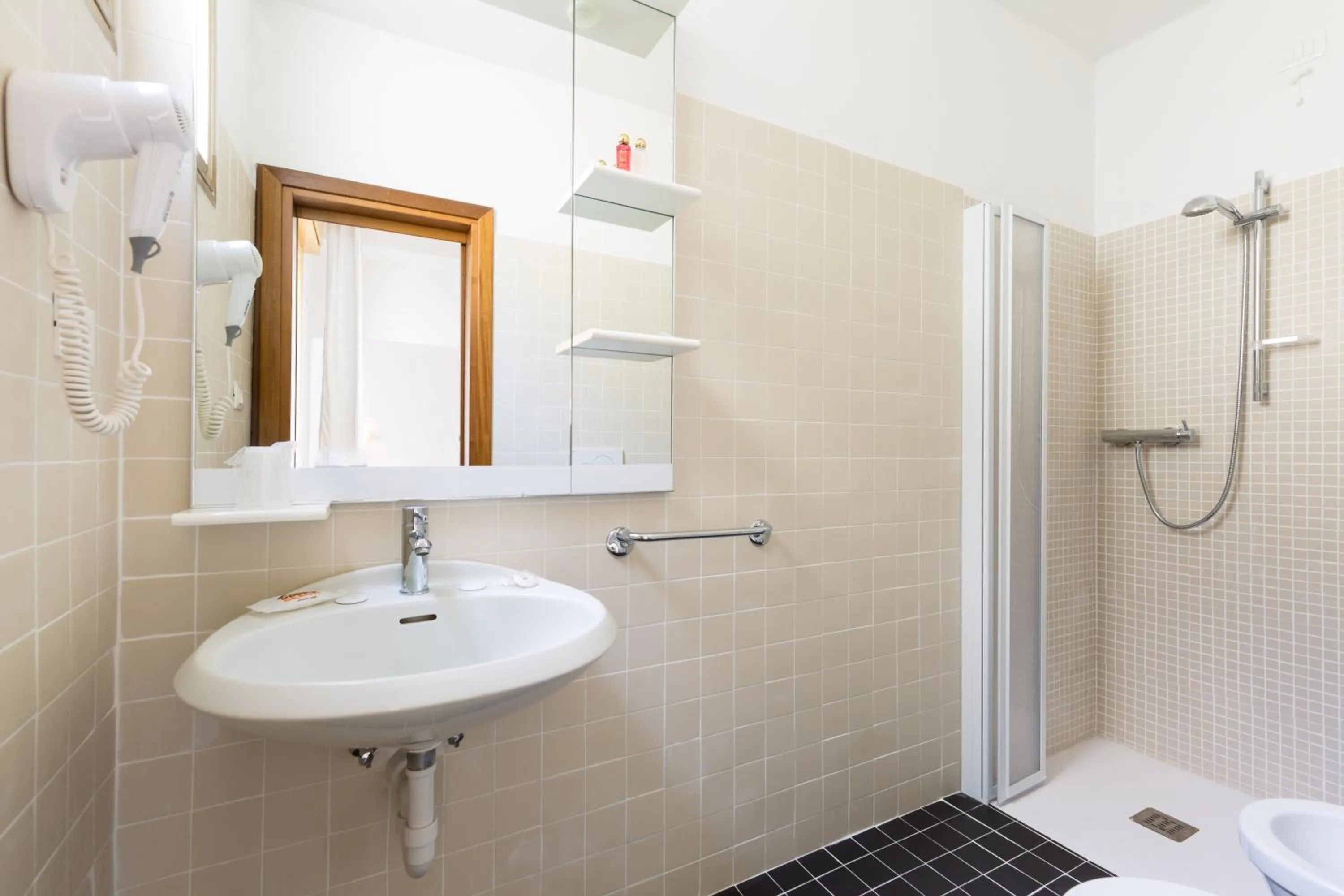 Bathroom in Hotel Cavallino Bianco