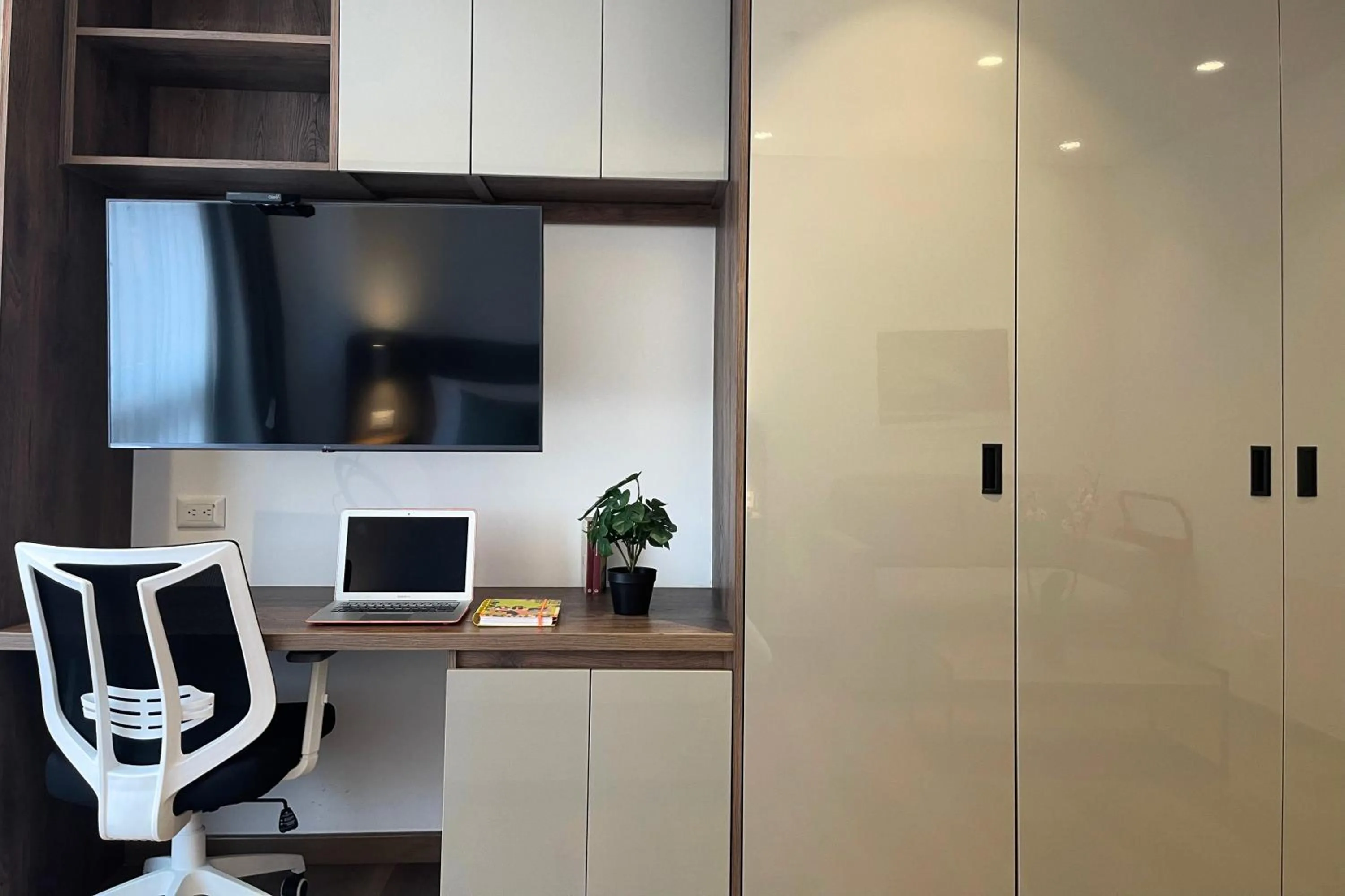 TV and multimedia in VOU Suites by Avia Suites