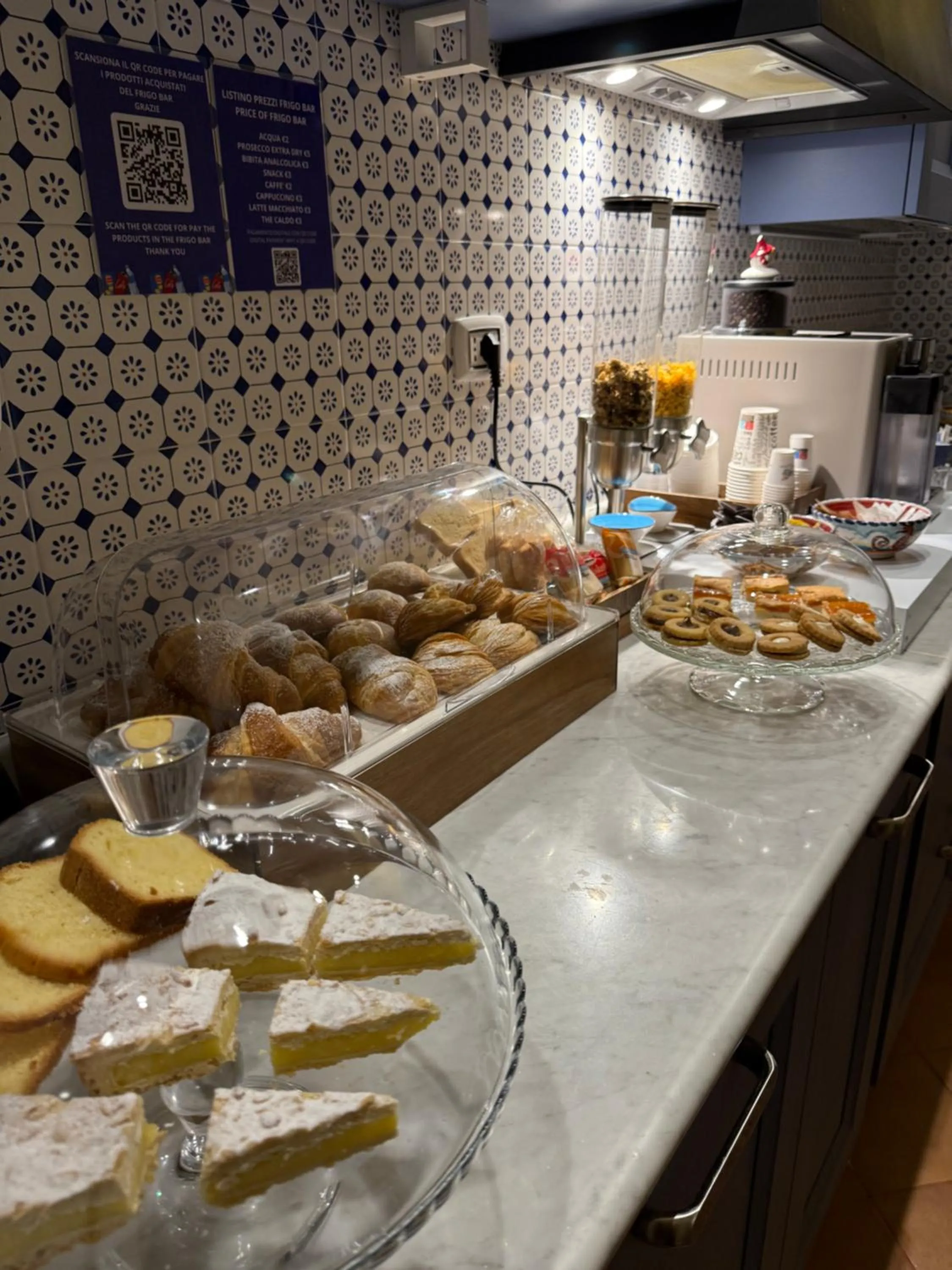 Breakfast in Palazzo Dogana Room&Suite