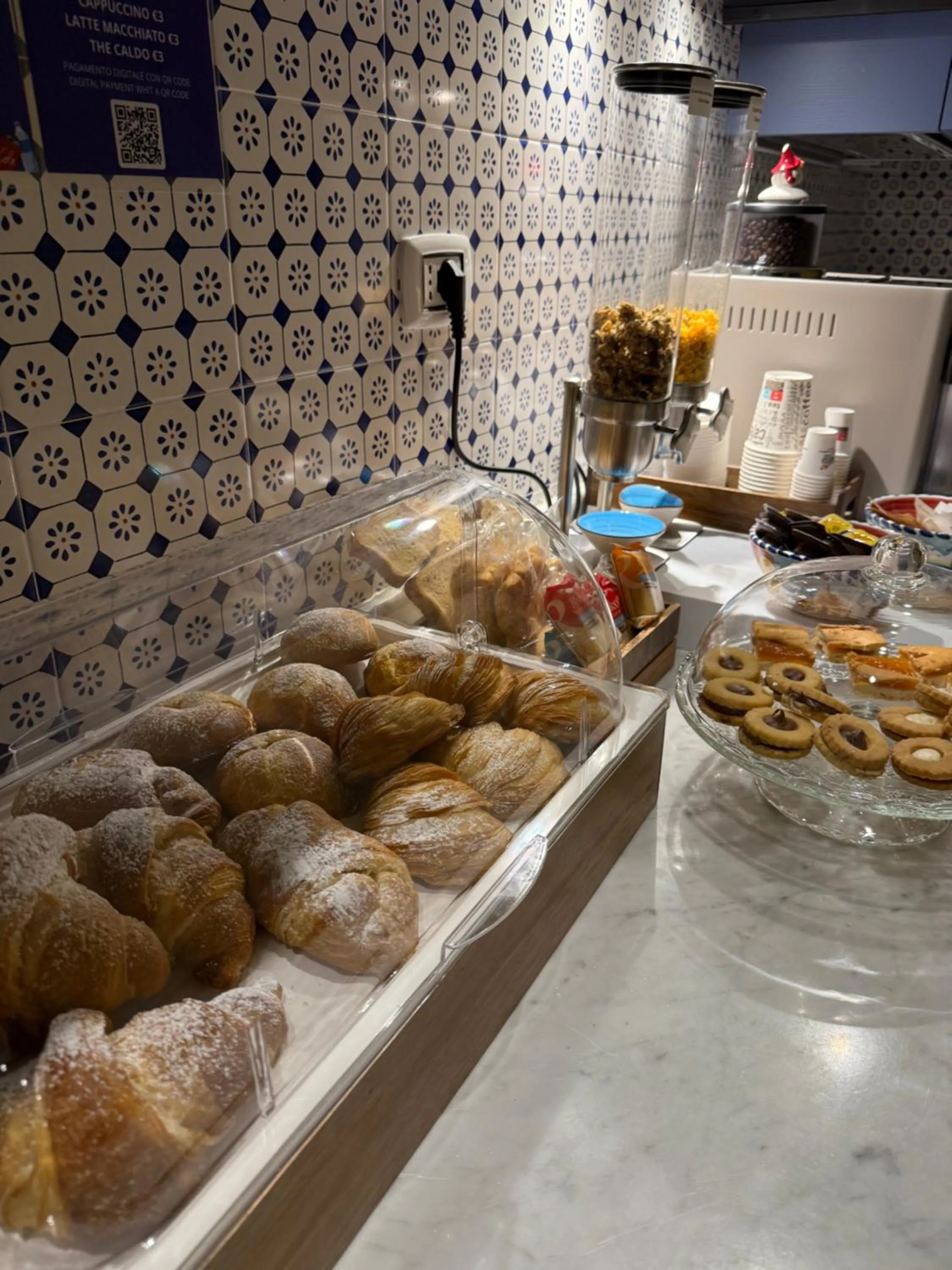 Breakfast in Palazzo Dogana Room&Suite