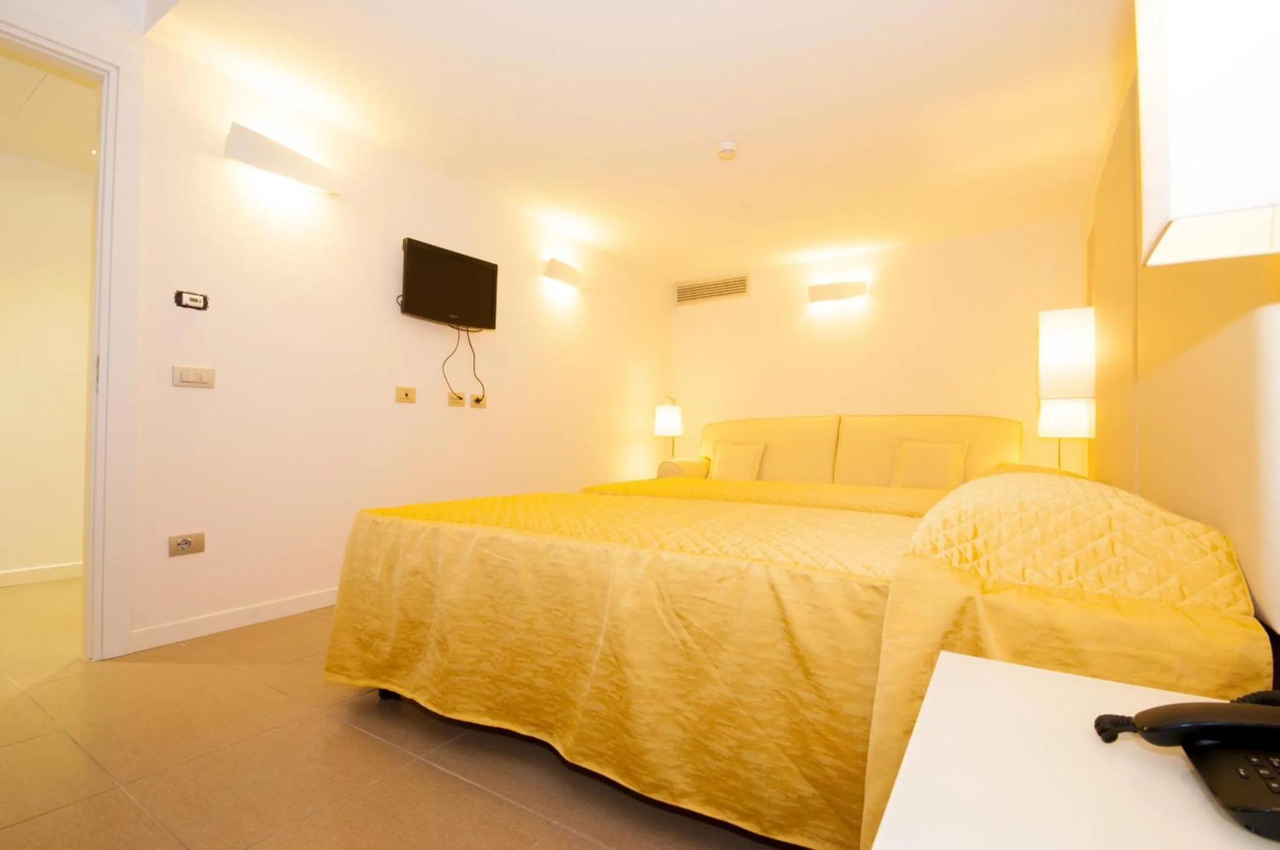 Bed in Eurocongressi Hotel